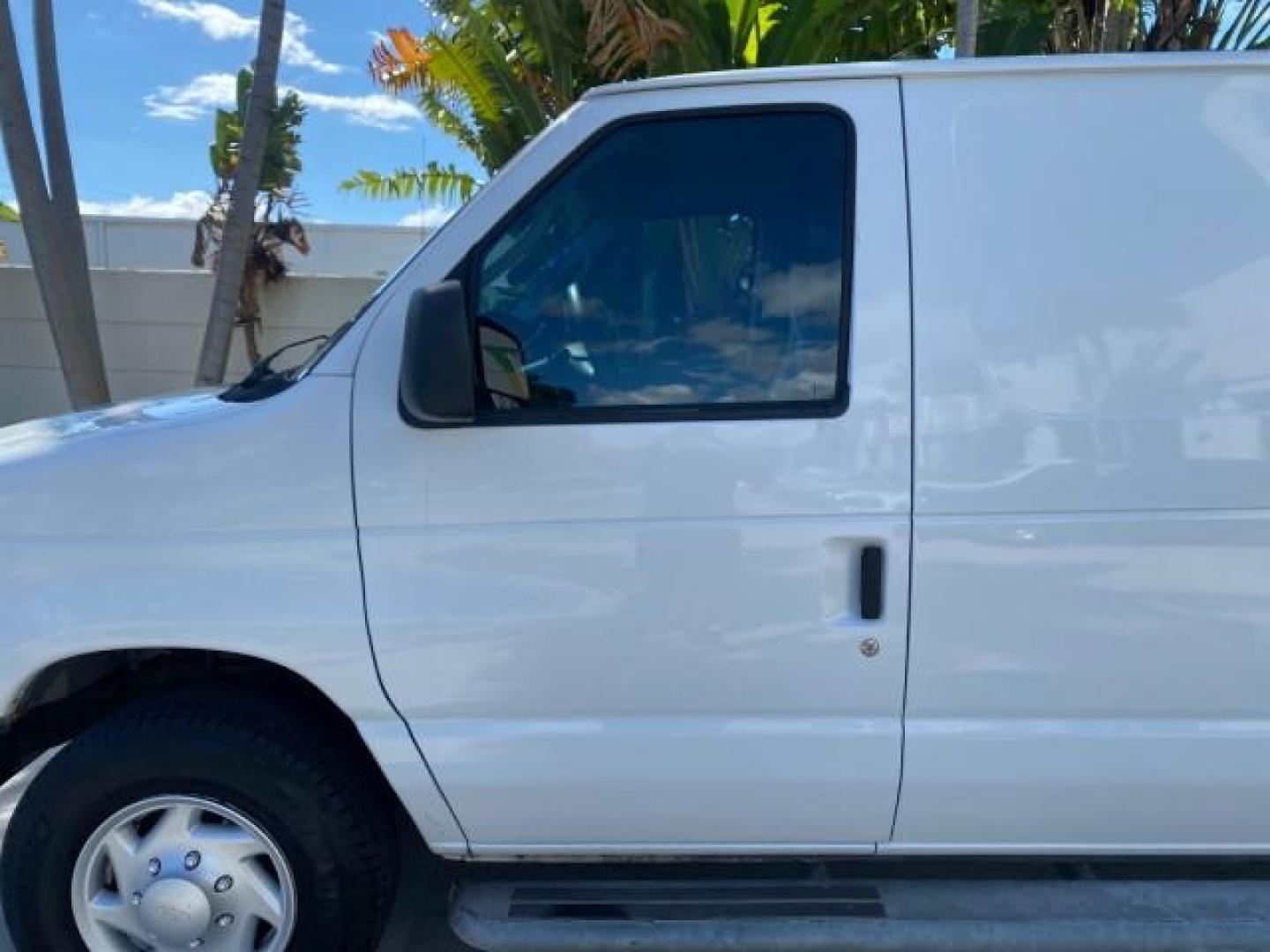 2008 Oxford White /Medium flint Ford Econoline Cargo Van CARGO VAN E250 LOW MILES 58,008 (1FTNE24W38D) with an 4.6L SOHC EFI V8 Triton Engine engine, Automatic transmission, located at 4701 North Dixie Hwy, Pompano Beach, FL, 33064, (954) 422-2889, 26.240938, -80.123474 - OUR WEBPAGE FLORIDACARS1.COM HAS OVER 100 PHOTOS AND FREE CARFAX LINK 2008 FORD E-SERIES E-250 VIN: 1FTNE24W38DB01913 1 F T N E 2 4 W 3 8 D B 0 1 9 1 3 VAN 4.6L V8 F SOHC 16V GASOLINE REAR WHEEL DRIVE Features ABS Brakes Air Conditioning AM/FM Stereo Automatic Transmission CD Audio Cruise Control Po - Photo#38