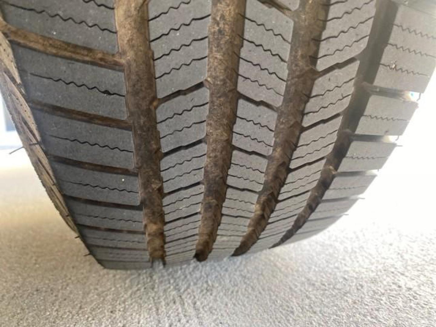 2008 Oxford White /Medium flint Ford Econoline Cargo Van CARGO VAN E250 LOW MILES 58,008 (1FTNE24W38D) with an 4.6L SOHC EFI V8 Triton Engine engine, Automatic transmission, located at 4701 North Dixie Hwy, Pompano Beach, FL, 33064, (954) 422-2889, 26.240938, -80.123474 - OUR WEBPAGE FLORIDACARS1.COM HAS OVER 100 PHOTOS AND FREE CARFAX LINK 2008 FORD E-SERIES E-250 VIN: 1FTNE24W38DB01913 1 F T N E 2 4 W 3 8 D B 0 1 9 1 3 VAN 4.6L V8 F SOHC 16V GASOLINE REAR WHEEL DRIVE Features ABS Brakes Air Conditioning AM/FM Stereo Automatic Transmission CD Audio Cruise Control Po - Photo#77