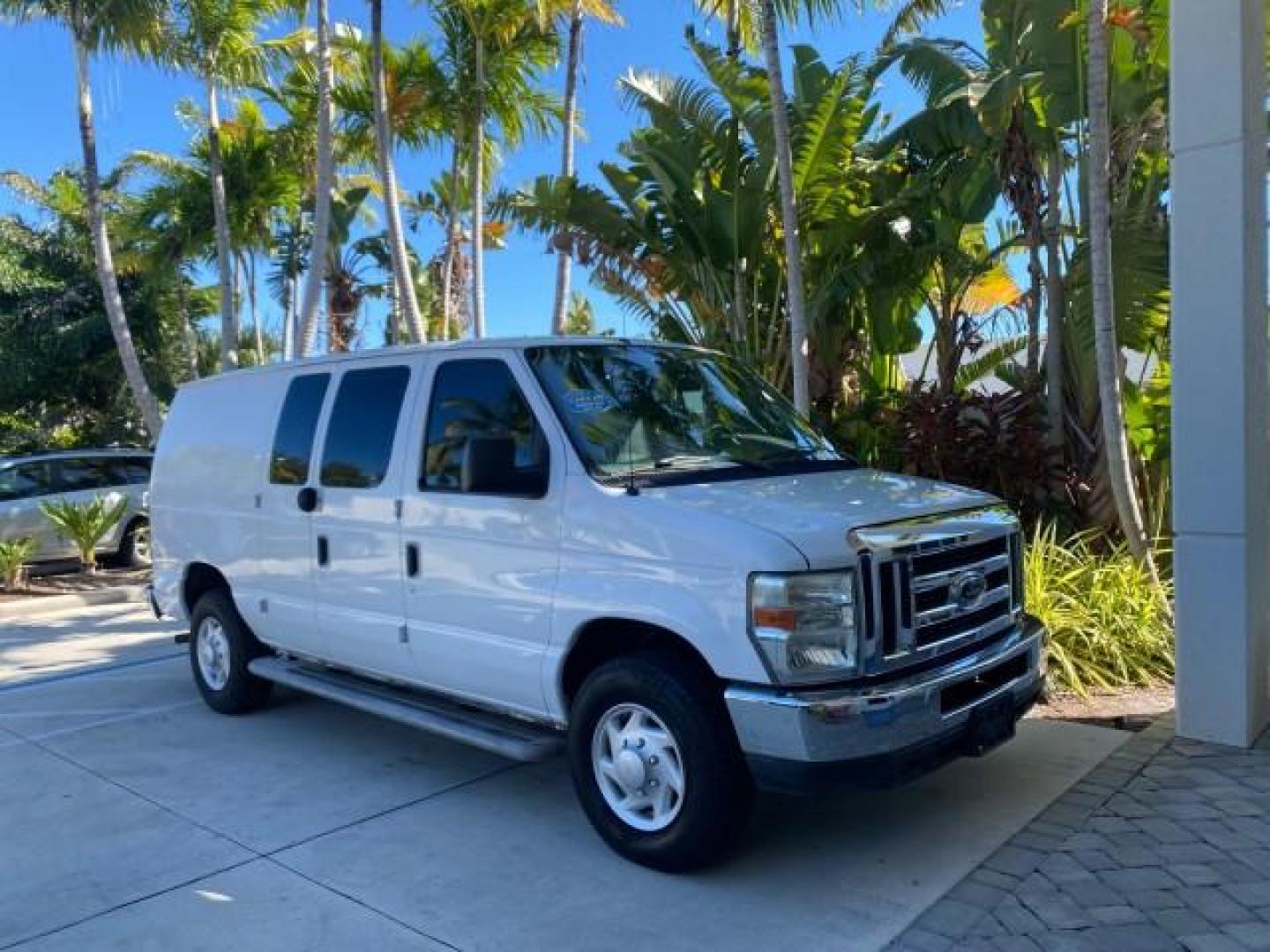 2008 Oxford White /Medium flint Ford Econoline Cargo Van CARGO VAN E250 LOW MILES 58,008 (1FTNE24W38D) with an 4.6L SOHC EFI V8 Triton Engine engine, Automatic transmission, located at 4701 North Dixie Hwy, Pompano Beach, FL, 33064, (954) 422-2889, 26.240938, -80.123474 - OUR WEBPAGE FLORIDACARS1.COM HAS OVER 100 PHOTOS AND FREE CARFAX LINK 2008 FORD E-SERIES E-250 VIN: 1FTNE24W38DB01913 1 F T N E 2 4 W 3 8 D B 0 1 9 1 3 VAN 4.6L V8 F SOHC 16V GASOLINE REAR WHEEL DRIVE Features ABS Brakes Air Conditioning AM/FM Stereo Automatic Transmission CD Audio Cruise Control Po - Photo#95