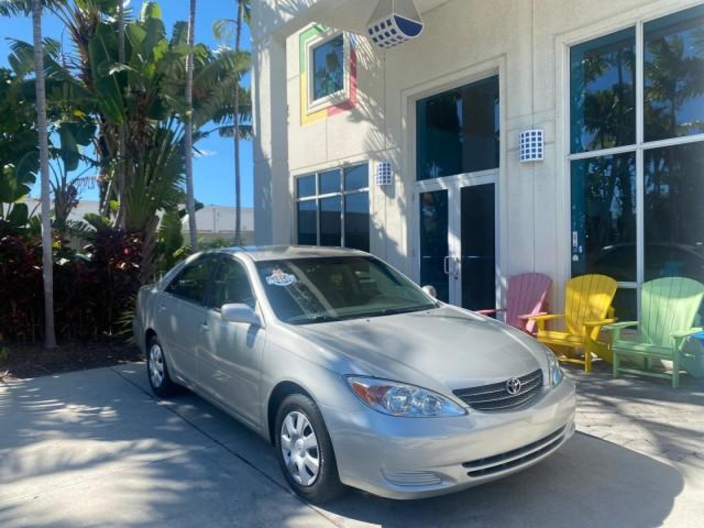 2002 Desert Sand Mica /Stone Toyota Camry LE LOW MILES 66,209 1 OWNER (4T1BE32K82U) with an 2.4L Twin-Cam EFI 16-Valve 4-Cyl Engine engine, Automatic transmission, located at 4701 North Dixie Hwy, Pompano Beach, FL, 33064, (954) 422-2889, 26.240938, -80.123474 - OUR WEBPAGE FLORIDACARS1.COM HAS OVER 100 PHOTOS AND FREE CARFAX LINK 2002 TOYOTA CAMRY LE AUTO ICE COLD AC VIN: 4T1BE32K82U112501 4 T 1 B E 3 2 K 8 2 U 1 1 2 5 0 1 SEDAN 4 DR 2.4L I4 F DOHC 16V GASOLINE 32 MPG FRONT WHEEL DRIVE Features ABS Brakes Air Conditioning AM/FM Stereo Automatic Transmissio - Photo#1