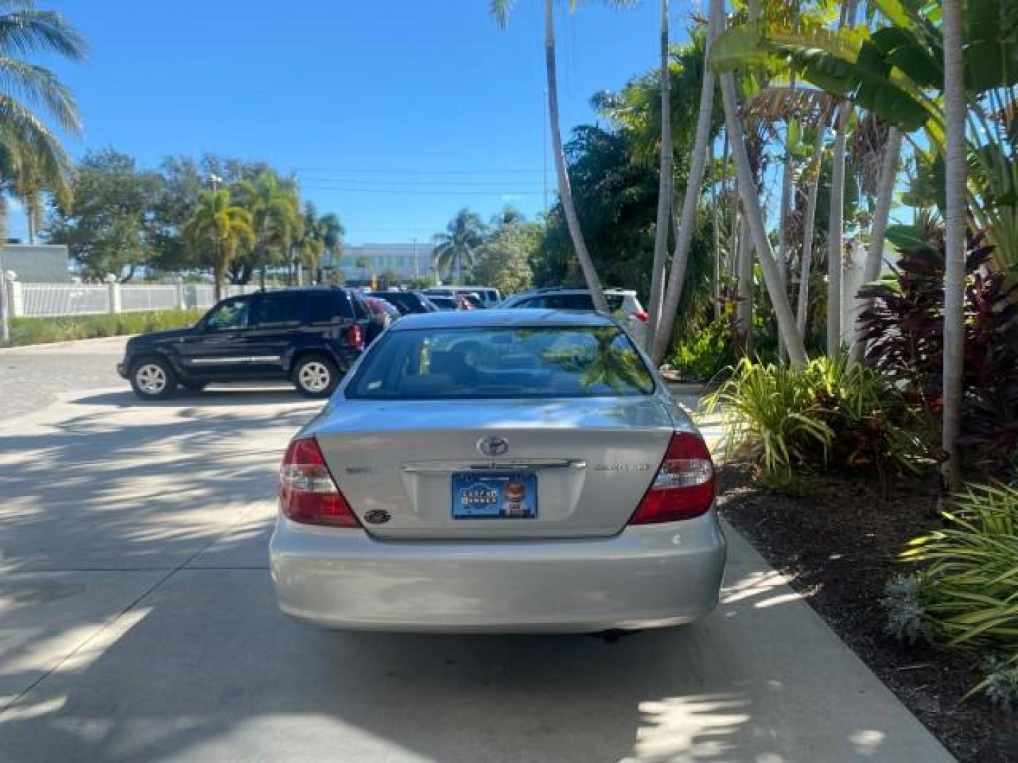 2002 Desert Sand Mica /Stone Toyota Camry LE LOW MILES 66,209 1 OWNER (4T1BE32K82U) with an 2.4L Twin-Cam EFI 16-Valve 4-Cyl Engine engine, Automatic transmission, located at 4701 North Dixie Hwy, Pompano Beach, FL, 33064, (954) 422-2889, 26.240938, -80.123474 - OUR WEBPAGE FLORIDACARS1.COM HAS OVER 100 PHOTOS AND FREE CARFAX LINK 2002 TOYOTA CAMRY LE AUTO ICE COLD AC VIN: 4T1BE32K82U112501 4 T 1 B E 3 2 K 8 2 U 1 1 2 5 0 1 SEDAN 4 DR 2.4L I4 F DOHC 16V GASOLINE 32 MPG FRONT WHEEL DRIVE Features ABS Brakes Air Conditioning AM/FM Stereo Automatic Transmissio - Photo#6