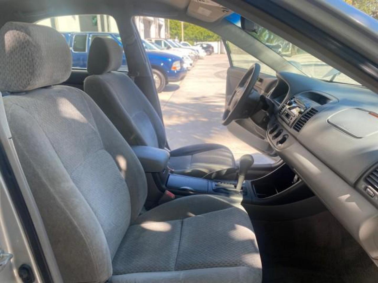 2002 Desert Sand Mica /Stone Toyota Camry LE LOW MILES 66,209 1 OWNER (4T1BE32K82U) with an 2.4L Twin-Cam EFI 16-Valve 4-Cyl Engine engine, Automatic transmission, located at 4701 North Dixie Hwy, Pompano Beach, FL, 33064, (954) 422-2889, 26.240938, -80.123474 - OUR WEBPAGE FLORIDACARS1.COM HAS OVER 100 PHOTOS AND FREE CARFAX LINK 2002 TOYOTA CAMRY LE AUTO ICE COLD AC VIN: 4T1BE32K82U112501 4 T 1 B E 3 2 K 8 2 U 1 1 2 5 0 1 SEDAN 4 DR 2.4L I4 F DOHC 16V GASOLINE 32 MPG FRONT WHEEL DRIVE Features ABS Brakes Air Conditioning AM/FM Stereo Automatic Transmissio - Photo#12