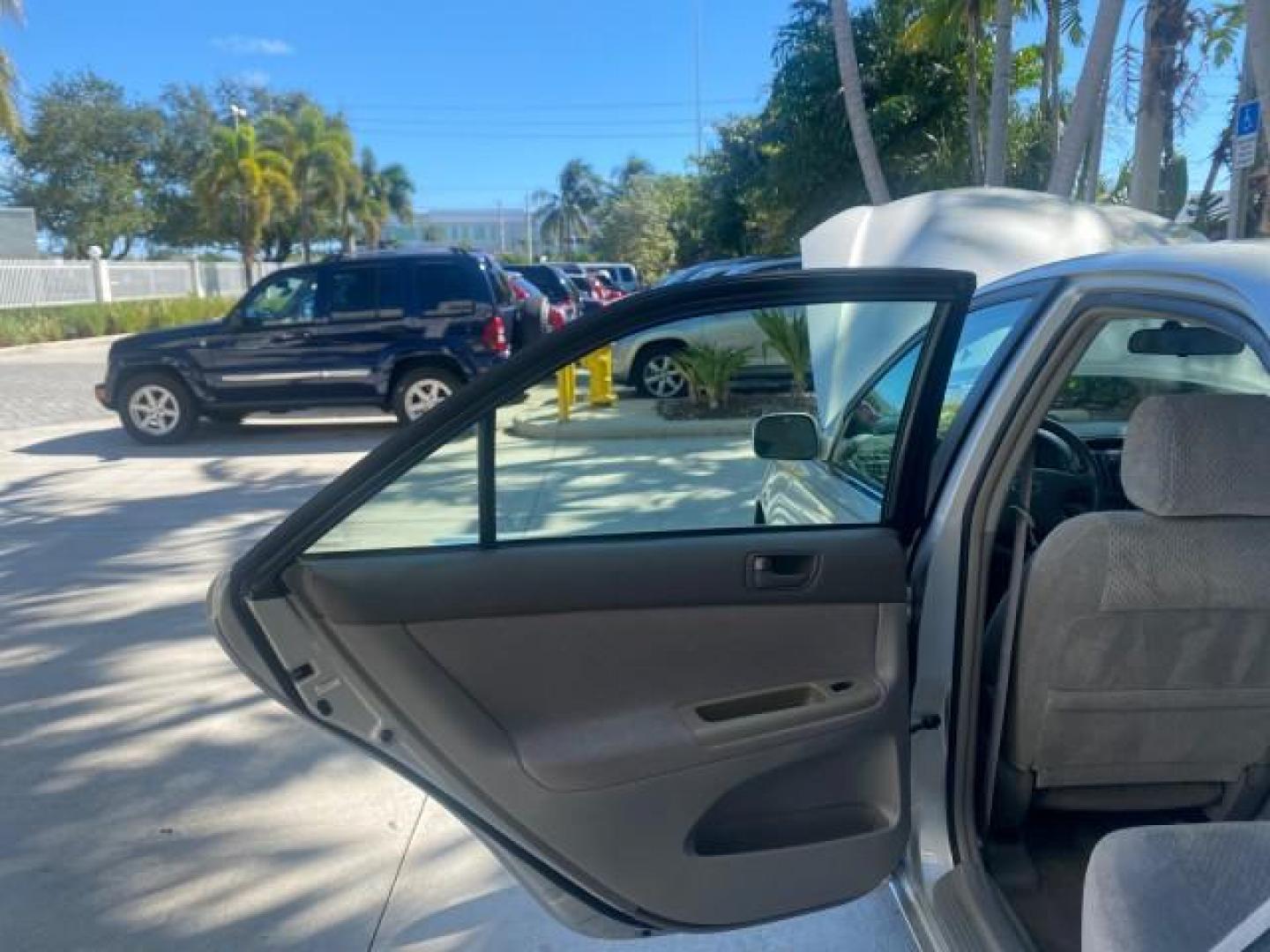 2002 Desert Sand Mica /Stone Toyota Camry LE LOW MILES 66,209 1 OWNER (4T1BE32K82U) with an 2.4L Twin-Cam EFI 16-Valve 4-Cyl Engine engine, Automatic transmission, located at 4701 North Dixie Hwy, Pompano Beach, FL, 33064, (954) 422-2889, 26.240938, -80.123474 - OUR WEBPAGE FLORIDACARS1.COM HAS OVER 100 PHOTOS AND FREE CARFAX LINK 2002 TOYOTA CAMRY LE AUTO ICE COLD AC VIN: 4T1BE32K82U112501 4 T 1 B E 3 2 K 8 2 U 1 1 2 5 0 1 SEDAN 4 DR 2.4L I4 F DOHC 16V GASOLINE 32 MPG FRONT WHEEL DRIVE Features ABS Brakes Air Conditioning AM/FM Stereo Automatic Transmissio - Photo#13