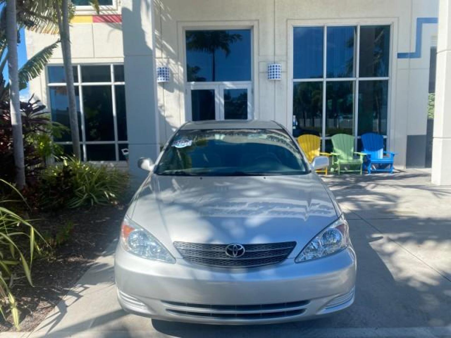 2002 Desert Sand Mica /Stone Toyota Camry LE LOW MILES 66,209 1 OWNER (4T1BE32K82U) with an 2.4L Twin-Cam EFI 16-Valve 4-Cyl Engine engine, Automatic transmission, located at 4701 North Dixie Hwy, Pompano Beach, FL, 33064, (954) 422-2889, 26.240938, -80.123474 - OUR WEBPAGE FLORIDACARS1.COM HAS OVER 100 PHOTOS AND FREE CARFAX LINK 2002 TOYOTA CAMRY LE AUTO ICE COLD AC VIN: 4T1BE32K82U112501 4 T 1 B E 3 2 K 8 2 U 1 1 2 5 0 1 SEDAN 4 DR 2.4L I4 F DOHC 16V GASOLINE 32 MPG FRONT WHEEL DRIVE Features ABS Brakes Air Conditioning AM/FM Stereo Automatic Transmissio - Photo#28