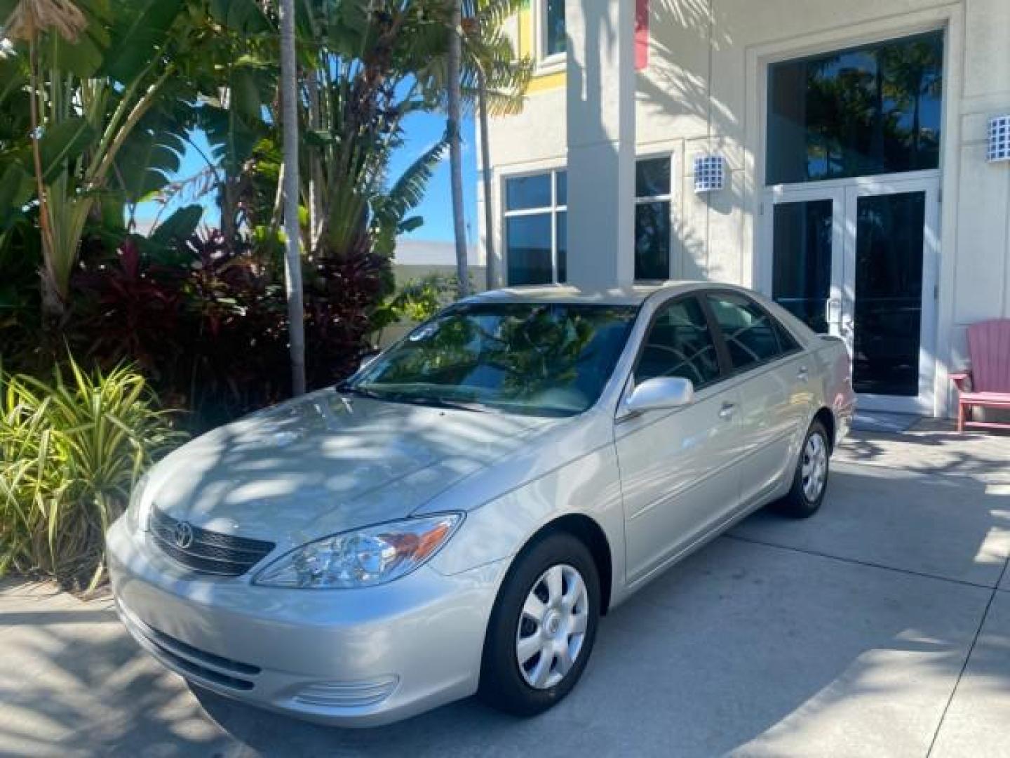 2002 Desert Sand Mica /Stone Toyota Camry LE LOW MILES 66,209 1 OWNER (4T1BE32K82U) with an 2.4L Twin-Cam EFI 16-Valve 4-Cyl Engine engine, Automatic transmission, located at 4701 North Dixie Hwy, Pompano Beach, FL, 33064, (954) 422-2889, 26.240938, -80.123474 - OUR WEBPAGE FLORIDACARS1.COM HAS OVER 100 PHOTOS AND FREE CARFAX LINK 2002 TOYOTA CAMRY LE AUTO ICE COLD AC VIN: 4T1BE32K82U112501 4 T 1 B E 3 2 K 8 2 U 1 1 2 5 0 1 SEDAN 4 DR 2.4L I4 F DOHC 16V GASOLINE 32 MPG FRONT WHEEL DRIVE Features ABS Brakes Air Conditioning AM/FM Stereo Automatic Transmissio - Photo#30