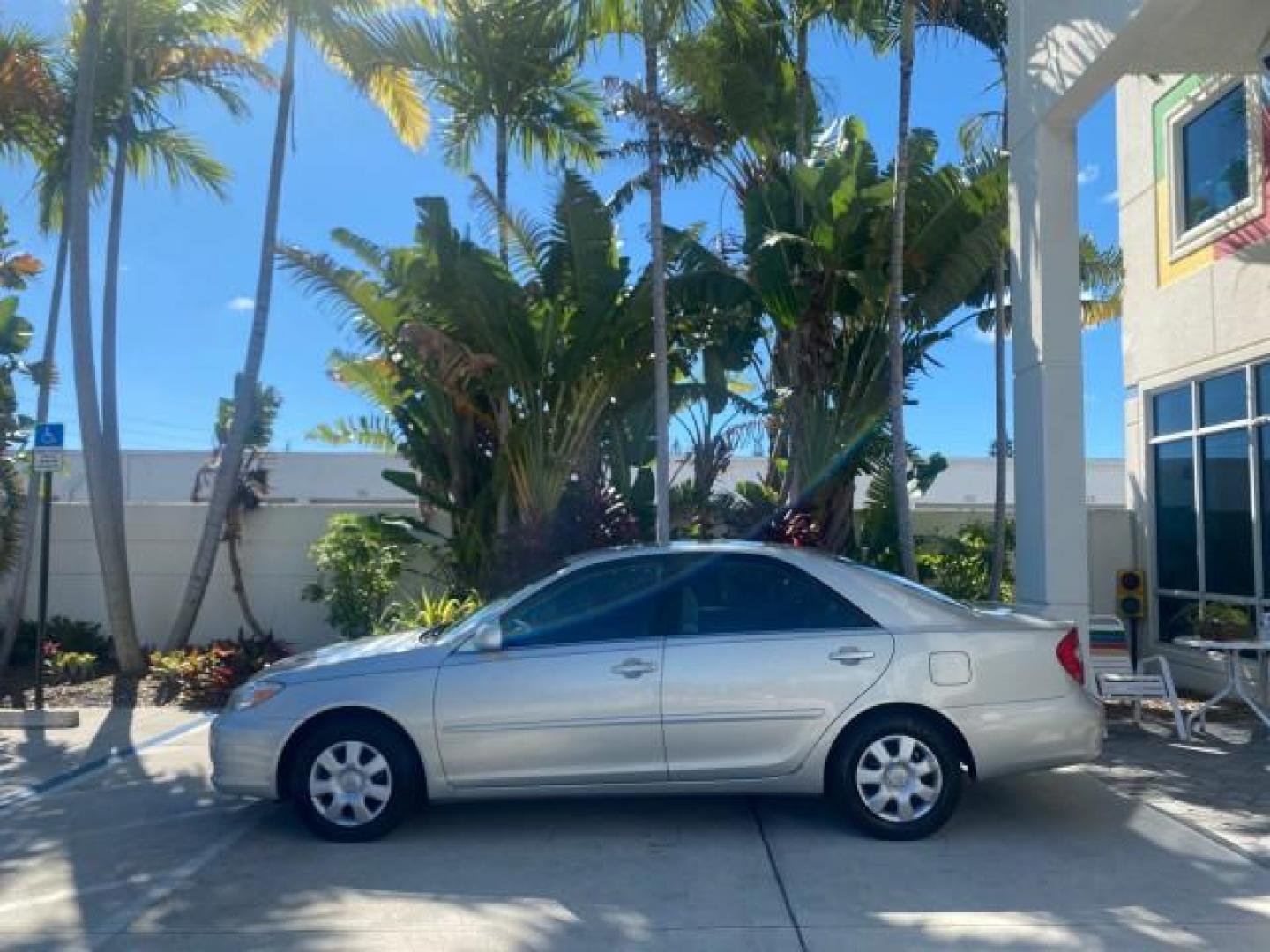 2002 Desert Sand Mica /Stone Toyota Camry LE LOW MILES 66,209 1 OWNER (4T1BE32K82U) with an 2.4L Twin-Cam EFI 16-Valve 4-Cyl Engine engine, Automatic transmission, located at 4701 North Dixie Hwy, Pompano Beach, FL, 33064, (954) 422-2889, 26.240938, -80.123474 - OUR WEBPAGE FLORIDACARS1.COM HAS OVER 100 PHOTOS AND FREE CARFAX LINK 2002 TOYOTA CAMRY LE AUTO ICE COLD AC VIN: 4T1BE32K82U112501 4 T 1 B E 3 2 K 8 2 U 1 1 2 5 0 1 SEDAN 4 DR 2.4L I4 F DOHC 16V GASOLINE 32 MPG FRONT WHEEL DRIVE Features ABS Brakes Air Conditioning AM/FM Stereo Automatic Transmissio - Photo#31