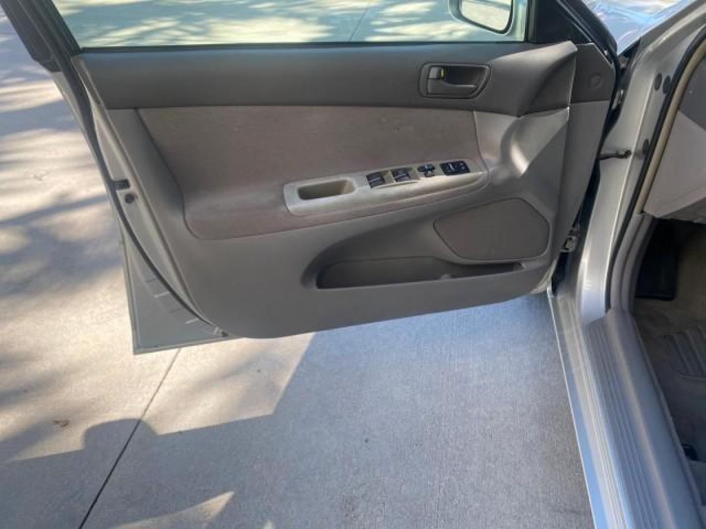 2002 Desert Sand Mica /Stone Toyota Camry LE LOW MILES 66,209 1 OWNER (4T1BE32K82U) with an 2.4L Twin-Cam EFI 16-Valve 4-Cyl Engine engine, Automatic transmission, located at 4701 North Dixie Hwy, Pompano Beach, FL, 33064, (954) 422-2889, 26.240938, -80.123474 - OUR WEBPAGE FLORIDACARS1.COM HAS OVER 100 PHOTOS AND FREE CARFAX LINK 2002 TOYOTA CAMRY LE AUTO ICE COLD AC VIN: 4T1BE32K82U112501 4 T 1 B E 3 2 K 8 2 U 1 1 2 5 0 1 SEDAN 4 DR 2.4L I4 F DOHC 16V GASOLINE 32 MPG FRONT WHEEL DRIVE Features ABS Brakes Air Conditioning AM/FM Stereo Automatic Transmissio - Photo#42