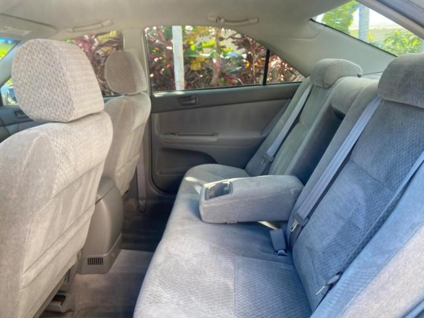 2002 Desert Sand Mica /Stone Toyota Camry LE LOW MILES 66,209 1 OWNER (4T1BE32K82U) with an 2.4L Twin-Cam EFI 16-Valve 4-Cyl Engine engine, Automatic transmission, located at 4701 North Dixie Hwy, Pompano Beach, FL, 33064, (954) 422-2889, 26.240938, -80.123474 - OUR WEBPAGE FLORIDACARS1.COM HAS OVER 100 PHOTOS AND FREE CARFAX LINK 2002 TOYOTA CAMRY LE AUTO ICE COLD AC VIN: 4T1BE32K82U112501 4 T 1 B E 3 2 K 8 2 U 1 1 2 5 0 1 SEDAN 4 DR 2.4L I4 F DOHC 16V GASOLINE 32 MPG FRONT WHEEL DRIVE Features ABS Brakes Air Conditioning AM/FM Stereo Automatic Transmissio - Photo#77