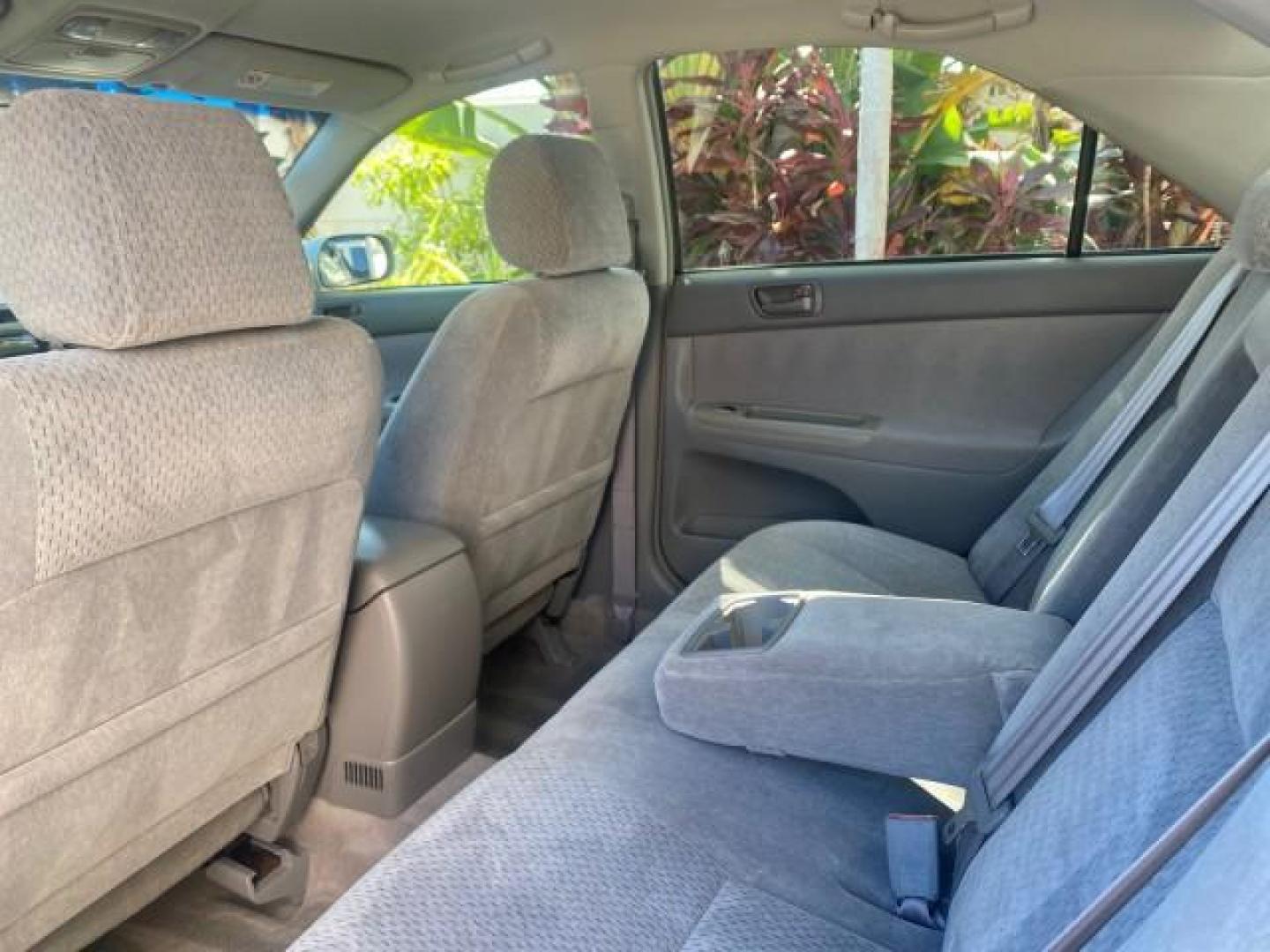 2002 Desert Sand Mica /Stone Toyota Camry LE LOW MILES 66,209 1 OWNER (4T1BE32K82U) with an 2.4L Twin-Cam EFI 16-Valve 4-Cyl Engine engine, Automatic transmission, located at 4701 North Dixie Hwy, Pompano Beach, FL, 33064, (954) 422-2889, 26.240938, -80.123474 - OUR WEBPAGE FLORIDACARS1.COM HAS OVER 100 PHOTOS AND FREE CARFAX LINK 2002 TOYOTA CAMRY LE AUTO ICE COLD AC VIN: 4T1BE32K82U112501 4 T 1 B E 3 2 K 8 2 U 1 1 2 5 0 1 SEDAN 4 DR 2.4L I4 F DOHC 16V GASOLINE 32 MPG FRONT WHEEL DRIVE Features ABS Brakes Air Conditioning AM/FM Stereo Automatic Transmissio - Photo#78