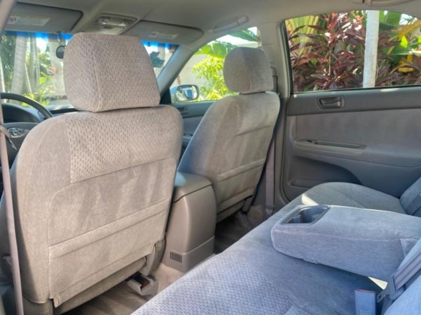 2002 Desert Sand Mica /Stone Toyota Camry LE LOW MILES 66,209 1 OWNER (4T1BE32K82U) with an 2.4L Twin-Cam EFI 16-Valve 4-Cyl Engine engine, Automatic transmission, located at 4701 North Dixie Hwy, Pompano Beach, FL, 33064, (954) 422-2889, 26.240938, -80.123474 - OUR WEBPAGE FLORIDACARS1.COM HAS OVER 100 PHOTOS AND FREE CARFAX LINK 2002 TOYOTA CAMRY LE AUTO ICE COLD AC VIN: 4T1BE32K82U112501 4 T 1 B E 3 2 K 8 2 U 1 1 2 5 0 1 SEDAN 4 DR 2.4L I4 F DOHC 16V GASOLINE 32 MPG FRONT WHEEL DRIVE Features ABS Brakes Air Conditioning AM/FM Stereo Automatic Transmissio - Photo#79