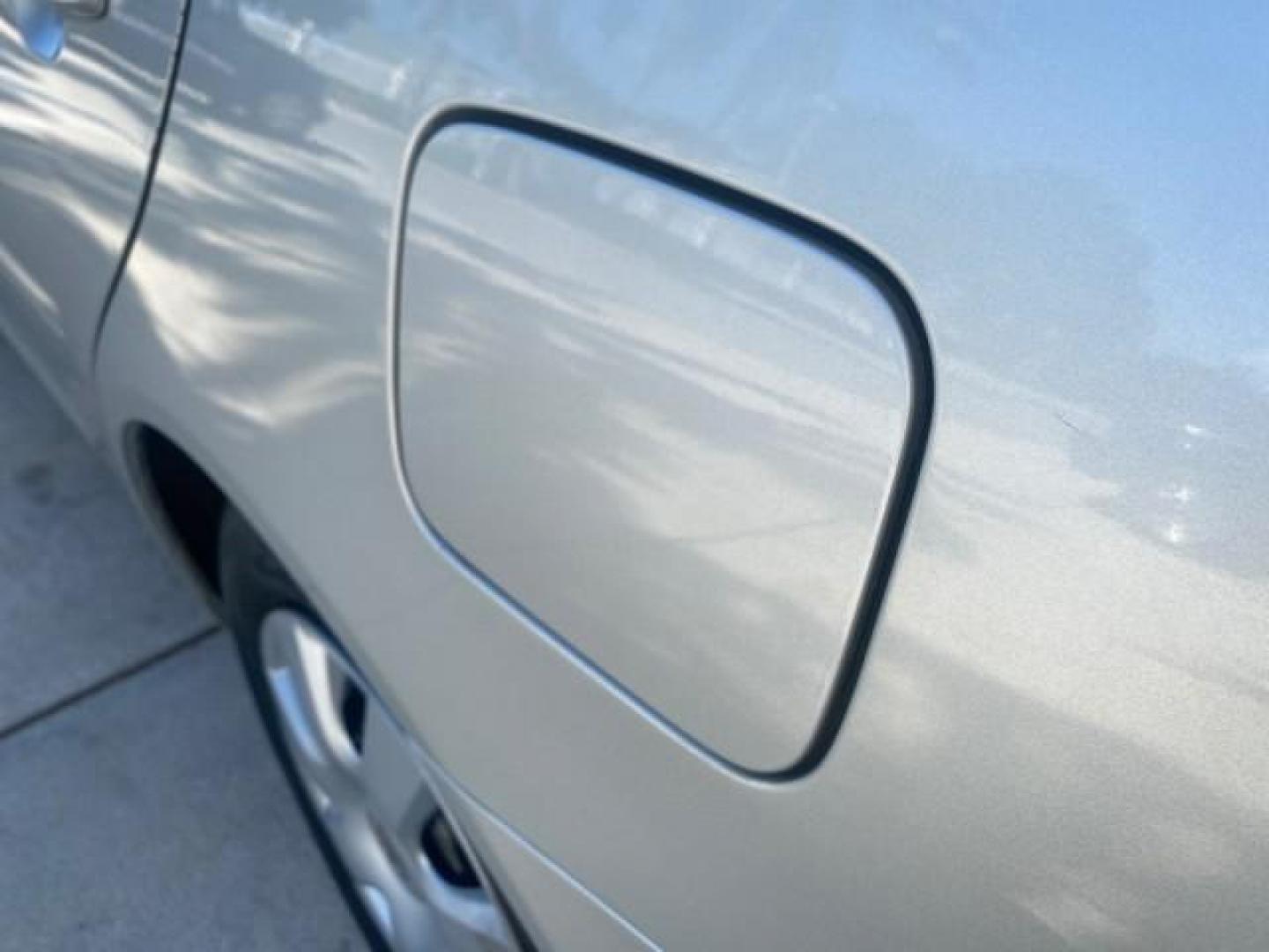 2002 Desert Sand Mica /Stone Toyota Camry LE LOW MILES 66,209 1 OWNER (4T1BE32K82U) with an 2.4L Twin-Cam EFI 16-Valve 4-Cyl Engine engine, Automatic transmission, located at 4701 North Dixie Hwy, Pompano Beach, FL, 33064, (954) 422-2889, 26.240938, -80.123474 - OUR WEBPAGE FLORIDACARS1.COM HAS OVER 100 PHOTOS AND FREE CARFAX LINK 2002 TOYOTA CAMRY LE AUTO ICE COLD AC VIN: 4T1BE32K82U112501 4 T 1 B E 3 2 K 8 2 U 1 1 2 5 0 1 SEDAN 4 DR 2.4L I4 F DOHC 16V GASOLINE 32 MPG FRONT WHEEL DRIVE Features ABS Brakes Air Conditioning AM/FM Stereo Automatic Transmissio - Photo#86