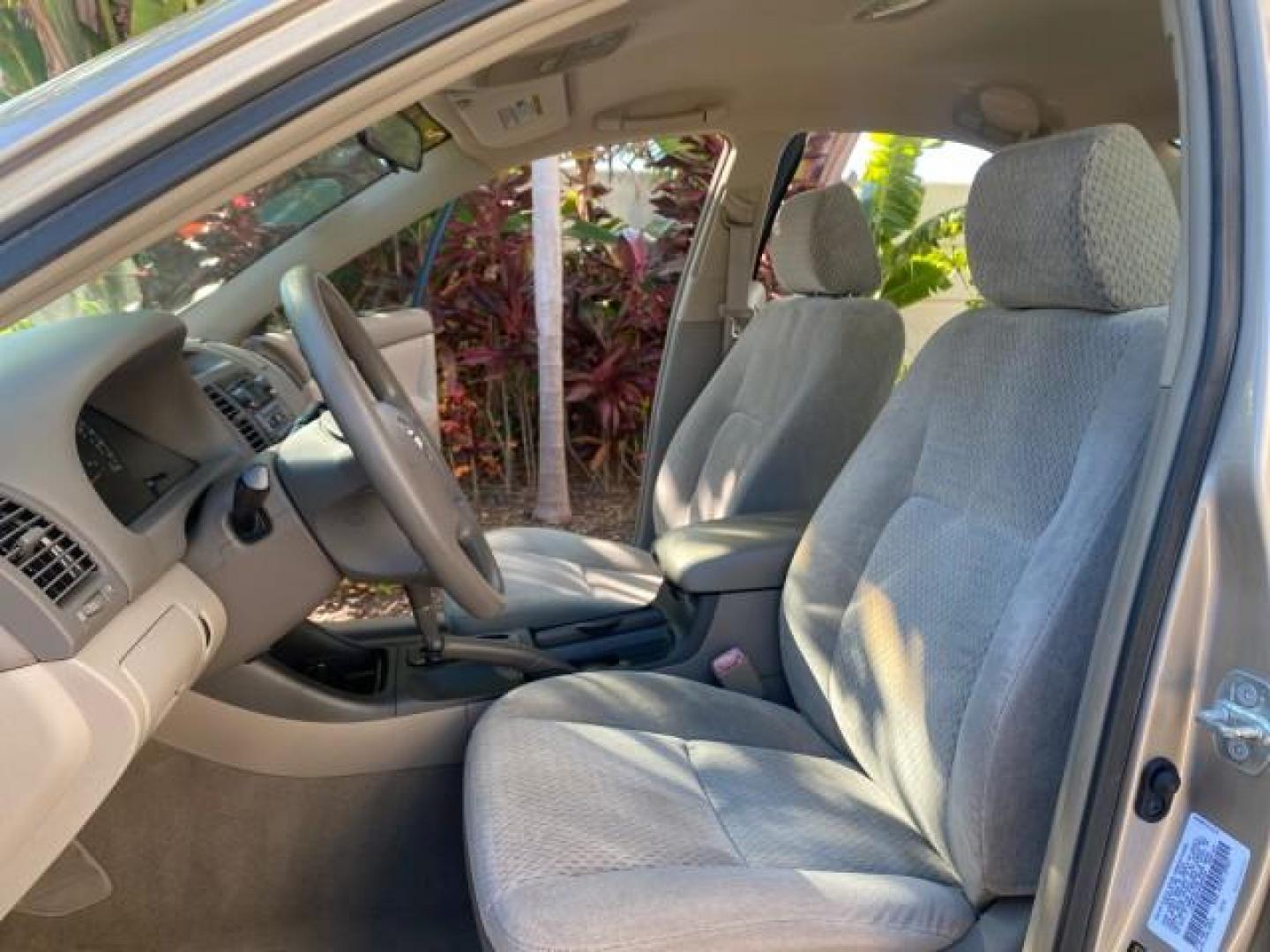 2004 Desert Sand Mica /Taupe Toyota Camry LE LOW MILES 25,414 ACTUAL (4T1BE32K04U) with an 2.4L DOHC MPFI Vvti 16-Valve 4-Cyl Engine engine, Automatic transmission, located at 4701 North Dixie Hwy, Pompano Beach, FL, 33064, (954) 422-2889, 26.240938, -80.123474 - OUR WEBPAGE FLORIDACARS1.COM HAS OVER 100 PHOTOS AND FREE CARFAX LINK 2004 TOYOTA CAMRY LE VIN: 4T1BE32K04U806344 4 T 1 B E 3 2 K 0 4 U 8 0 6 3 4 4 SEDAN 4 DR 2.4L I4 F DOHC 16V GASOLINE 32 MPG FRONT WHEEL DRIVE Features ABS Brakes Air Conditioning AM/FM Stereo Automatic Transmission Cassette Player - Photo#10
