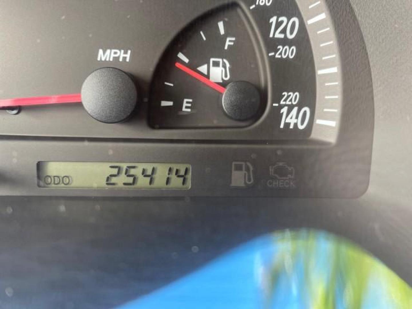 2004 Desert Sand Mica /Taupe Toyota Camry LE LOW MILES 25,414 ACTUAL (4T1BE32K04U) with an 2.4L DOHC MPFI Vvti 16-Valve 4-Cyl Engine engine, Automatic transmission, located at 4701 North Dixie Hwy, Pompano Beach, FL, 33064, (954) 422-2889, 26.240938, -80.123474 - OUR WEBPAGE FLORIDACARS1.COM HAS OVER 100 PHOTOS AND FREE CARFAX LINK 2004 TOYOTA CAMRY LE VIN: 4T1BE32K04U806344 4 T 1 B E 3 2 K 0 4 U 8 0 6 3 4 4 SEDAN 4 DR 2.4L I4 F DOHC 16V GASOLINE 32 MPG FRONT WHEEL DRIVE Features ABS Brakes Air Conditioning AM/FM Stereo Automatic Transmission Cassette Player - Photo#18