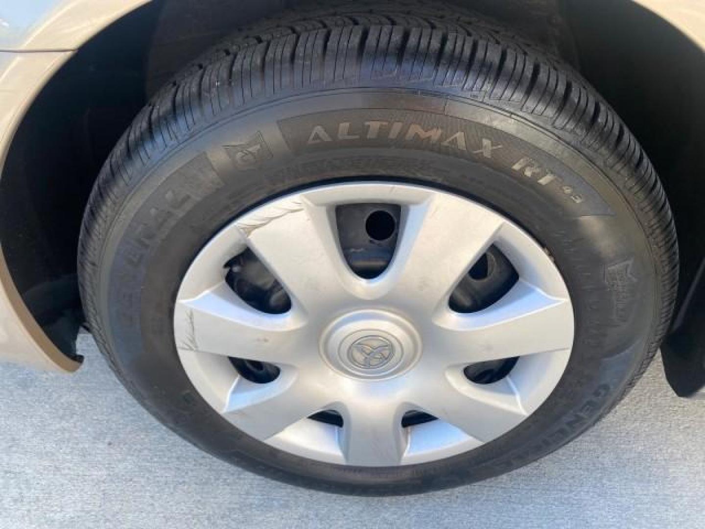 2004 Desert Sand Mica /Taupe Toyota Camry LE LOW MILES 25,414 ACTUAL (4T1BE32K04U) with an 2.4L DOHC MPFI Vvti 16-Valve 4-Cyl Engine engine, Automatic transmission, located at 4701 North Dixie Hwy, Pompano Beach, FL, 33064, (954) 422-2889, 26.240938, -80.123474 - OUR WEBPAGE FLORIDACARS1.COM HAS OVER 100 PHOTOS AND FREE CARFAX LINK 2004 TOYOTA CAMRY LE VIN: 4T1BE32K04U806344 4 T 1 B E 3 2 K 0 4 U 8 0 6 3 4 4 SEDAN 4 DR 2.4L I4 F DOHC 16V GASOLINE 32 MPG FRONT WHEEL DRIVE Features ABS Brakes Air Conditioning AM/FM Stereo Automatic Transmission Cassette Player - Photo#19