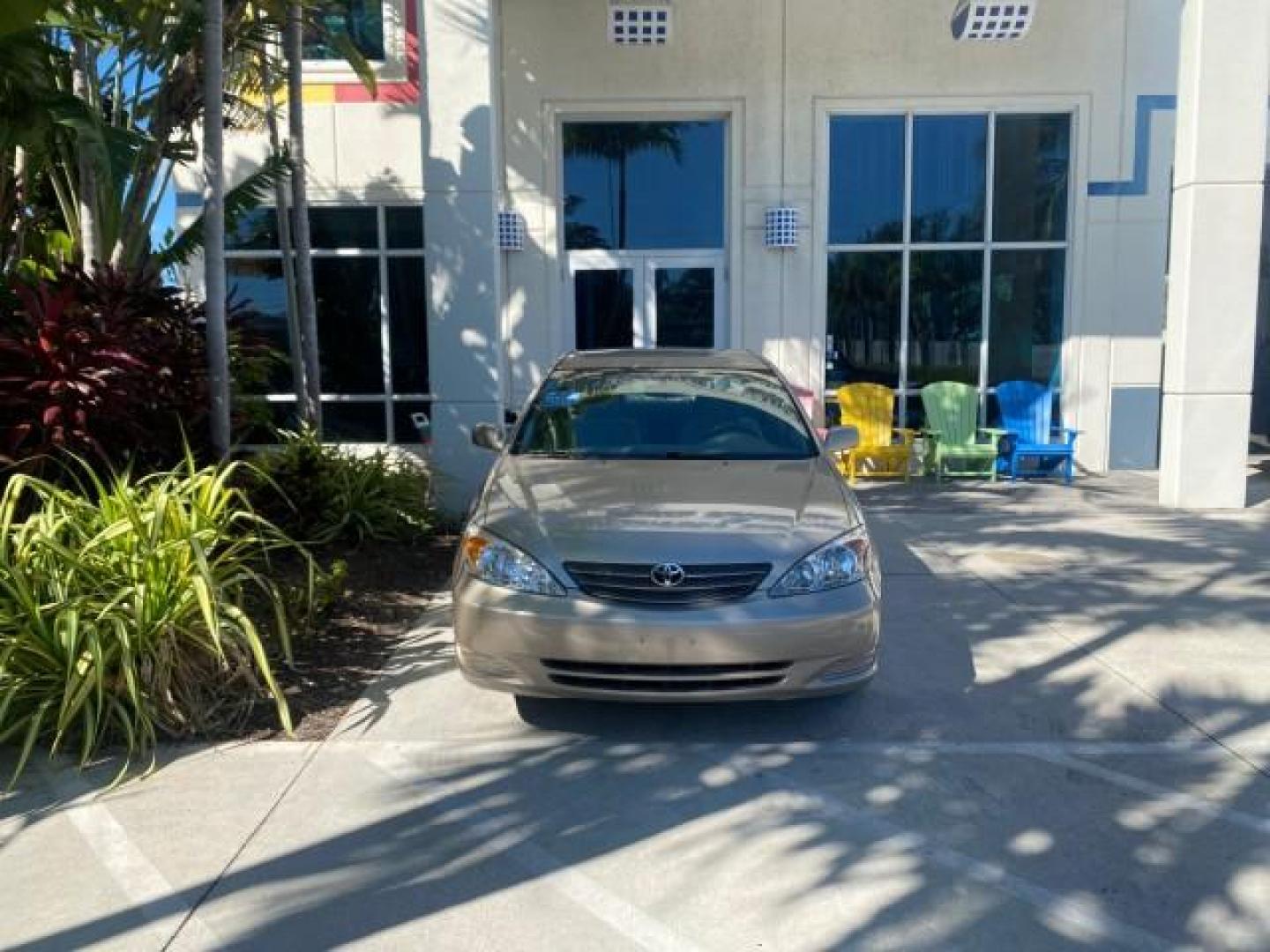 2004 Desert Sand Mica /Taupe Toyota Camry LE LOW MILES 25,414 ACTUAL (4T1BE32K04U) with an 2.4L DOHC MPFI Vvti 16-Valve 4-Cyl Engine engine, Automatic transmission, located at 4701 North Dixie Hwy, Pompano Beach, FL, 33064, (954) 422-2889, 26.240938, -80.123474 - OUR WEBPAGE FLORIDACARS1.COM HAS OVER 100 PHOTOS AND FREE CARFAX LINK 2004 TOYOTA CAMRY LE VIN: 4T1BE32K04U806344 4 T 1 B E 3 2 K 0 4 U 8 0 6 3 4 4 SEDAN 4 DR 2.4L I4 F DOHC 16V GASOLINE 32 MPG FRONT WHEEL DRIVE Features ABS Brakes Air Conditioning AM/FM Stereo Automatic Transmission Cassette Player - Photo#27