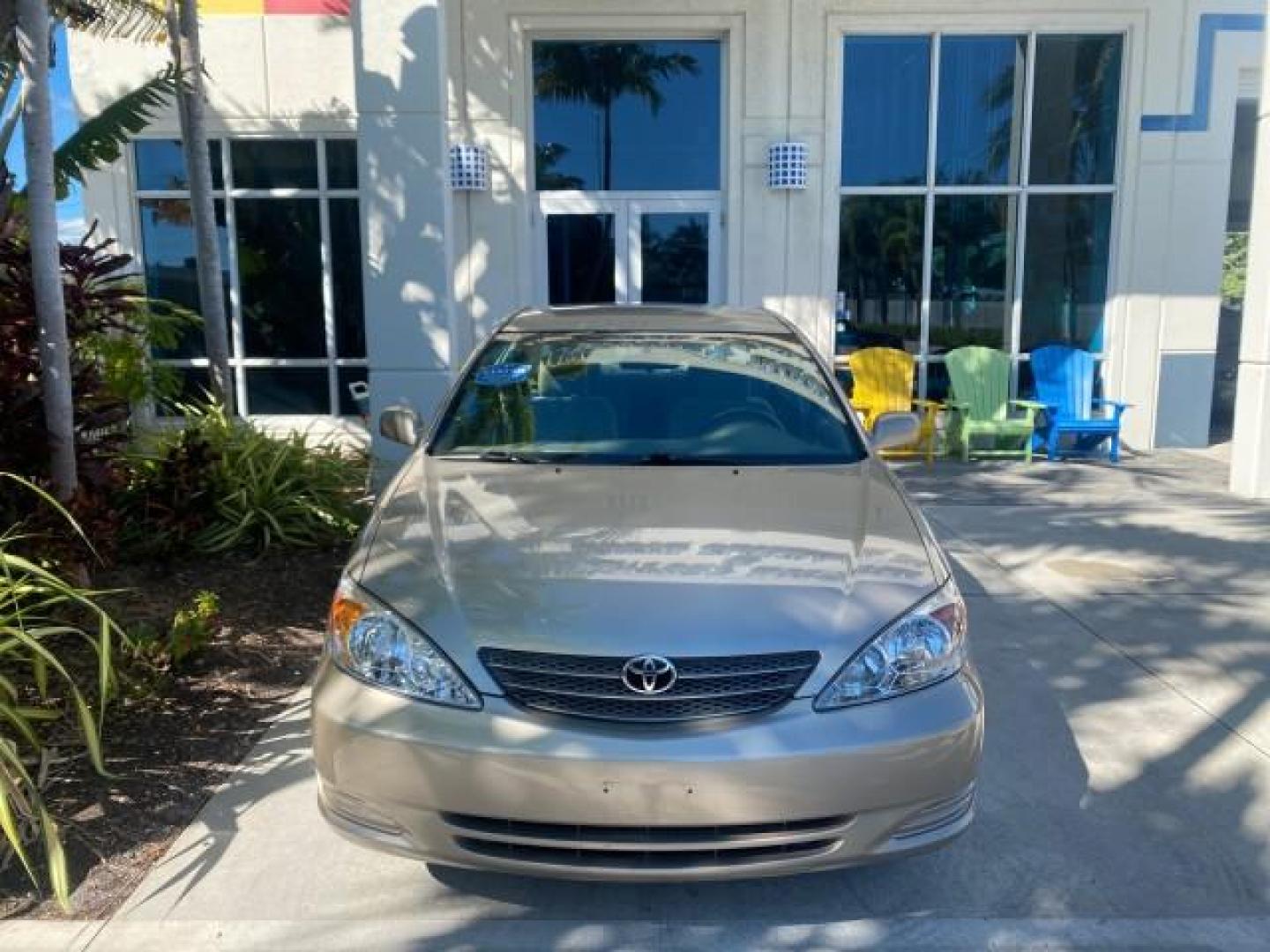 2004 Desert Sand Mica /Taupe Toyota Camry LE LOW MILES 25,414 ACTUAL (4T1BE32K04U) with an 2.4L DOHC MPFI Vvti 16-Valve 4-Cyl Engine engine, Automatic transmission, located at 4701 North Dixie Hwy, Pompano Beach, FL, 33064, (954) 422-2889, 26.240938, -80.123474 - OUR WEBPAGE FLORIDACARS1.COM HAS OVER 100 PHOTOS AND FREE CARFAX LINK 2004 TOYOTA CAMRY LE VIN: 4T1BE32K04U806344 4 T 1 B E 3 2 K 0 4 U 8 0 6 3 4 4 SEDAN 4 DR 2.4L I4 F DOHC 16V GASOLINE 32 MPG FRONT WHEEL DRIVE Features ABS Brakes Air Conditioning AM/FM Stereo Automatic Transmission Cassette Player - Photo#28