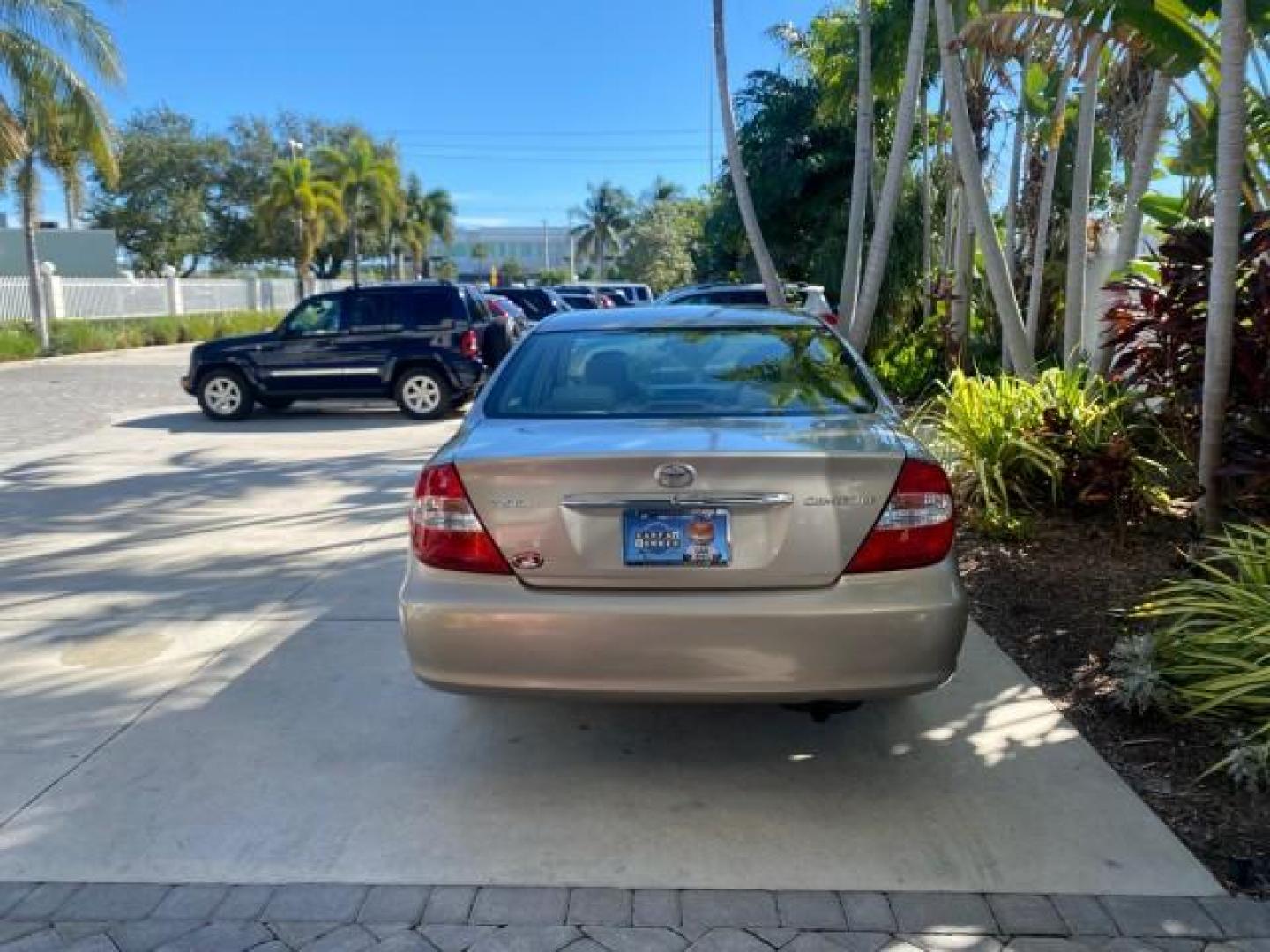 2004 Desert Sand Mica /Taupe Toyota Camry LE LOW MILES 25,414 ACTUAL (4T1BE32K04U) with an 2.4L DOHC MPFI Vvti 16-Valve 4-Cyl Engine engine, Automatic transmission, located at 4701 North Dixie Hwy, Pompano Beach, FL, 33064, (954) 422-2889, 26.240938, -80.123474 - OUR WEBPAGE FLORIDACARS1.COM HAS OVER 100 PHOTOS AND FREE CARFAX LINK 2004 TOYOTA CAMRY LE VIN: 4T1BE32K04U806344 4 T 1 B E 3 2 K 0 4 U 8 0 6 3 4 4 SEDAN 4 DR 2.4L I4 F DOHC 16V GASOLINE 32 MPG FRONT WHEEL DRIVE Features ABS Brakes Air Conditioning AM/FM Stereo Automatic Transmission Cassette Player - Photo#35