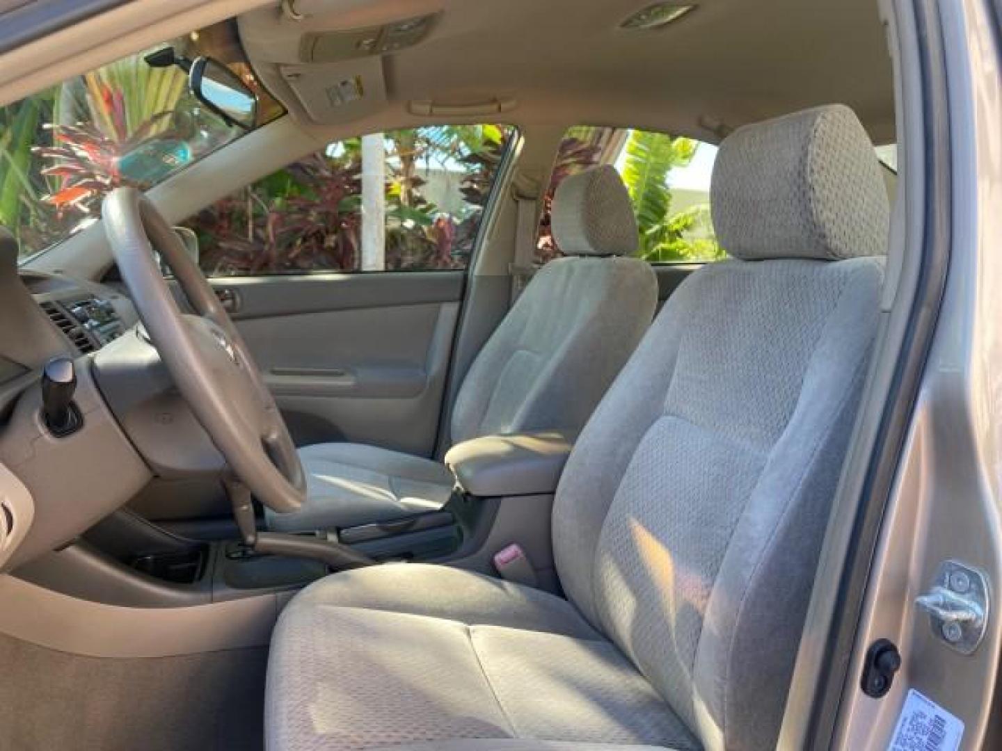 2004 Desert Sand Mica /Taupe Toyota Camry LE LOW MILES 25,414 ACTUAL (4T1BE32K04U) with an 2.4L DOHC MPFI Vvti 16-Valve 4-Cyl Engine engine, Automatic transmission, located at 4701 North Dixie Hwy, Pompano Beach, FL, 33064, (954) 422-2889, 26.240938, -80.123474 - OUR WEBPAGE FLORIDACARS1.COM HAS OVER 100 PHOTOS AND FREE CARFAX LINK 2004 TOYOTA CAMRY LE VIN: 4T1BE32K04U806344 4 T 1 B E 3 2 K 0 4 U 8 0 6 3 4 4 SEDAN 4 DR 2.4L I4 F DOHC 16V GASOLINE 32 MPG FRONT WHEEL DRIVE Features ABS Brakes Air Conditioning AM/FM Stereo Automatic Transmission Cassette Player - Photo#44