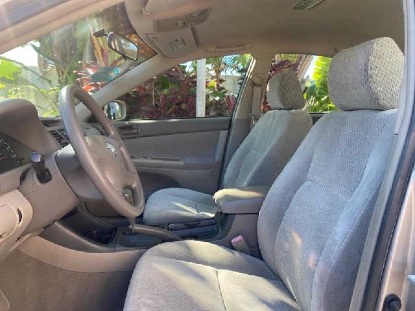 2004 Desert Sand Mica /Taupe Toyota Camry LE LOW MILES 25,414 ACTUAL (4T1BE32K04U) with an 2.4L DOHC MPFI Vvti 16-Valve 4-Cyl Engine engine, Automatic transmission, located at 4701 North Dixie Hwy, Pompano Beach, FL, 33064, (954) 422-2889, 26.240938, -80.123474 - OUR WEBPAGE FLORIDACARS1.COM HAS OVER 100 PHOTOS AND FREE CARFAX LINK 2004 TOYOTA CAMRY LE VIN: 4T1BE32K04U806344 4 T 1 B E 3 2 K 0 4 U 8 0 6 3 4 4 SEDAN 4 DR 2.4L I4 F DOHC 16V GASOLINE 32 MPG FRONT WHEEL DRIVE Features ABS Brakes Air Conditioning AM/FM Stereo Automatic Transmission Cassette Player - Photo#46
