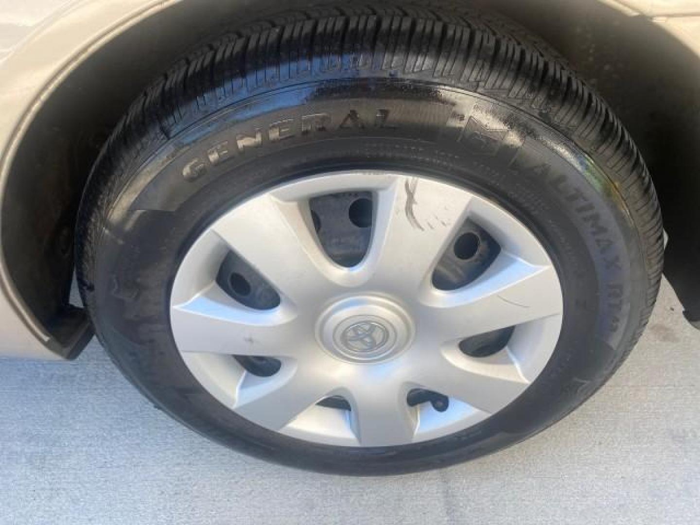 2004 Desert Sand Mica /Taupe Toyota Camry LE LOW MILES 25,414 ACTUAL (4T1BE32K04U) with an 2.4L DOHC MPFI Vvti 16-Valve 4-Cyl Engine engine, Automatic transmission, located at 4701 North Dixie Hwy, Pompano Beach, FL, 33064, (954) 422-2889, 26.240938, -80.123474 - OUR WEBPAGE FLORIDACARS1.COM HAS OVER 100 PHOTOS AND FREE CARFAX LINK 2004 TOYOTA CAMRY LE VIN: 4T1BE32K04U806344 4 T 1 B E 3 2 K 0 4 U 8 0 6 3 4 4 SEDAN 4 DR 2.4L I4 F DOHC 16V GASOLINE 32 MPG FRONT WHEEL DRIVE Features ABS Brakes Air Conditioning AM/FM Stereo Automatic Transmission Cassette Player - Photo#85