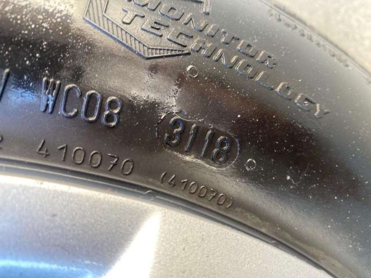 2004 Desert Sand Mica /Taupe Toyota Camry LE LOW MILES 25,414 ACTUAL (4T1BE32K04U) with an 2.4L DOHC MPFI Vvti 16-Valve 4-Cyl Engine engine, Automatic transmission, located at 4701 North Dixie Hwy, Pompano Beach, FL, 33064, (954) 422-2889, 26.240938, -80.123474 - OUR WEBPAGE FLORIDACARS1.COM HAS OVER 100 PHOTOS AND FREE CARFAX LINK 2004 TOYOTA CAMRY LE VIN: 4T1BE32K04U806344 4 T 1 B E 3 2 K 0 4 U 8 0 6 3 4 4 SEDAN 4 DR 2.4L I4 F DOHC 16V GASOLINE 32 MPG FRONT WHEEL DRIVE Features ABS Brakes Air Conditioning AM/FM Stereo Automatic Transmission Cassette Player - Photo#87