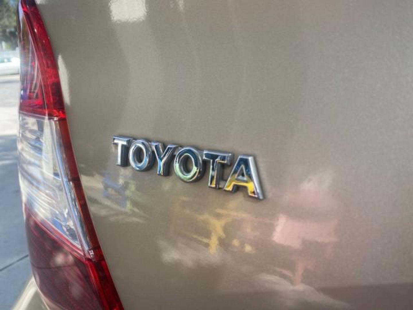 2004 Desert Sand Mica /Taupe Toyota Camry LE LOW MILES 25,414 ACTUAL (4T1BE32K04U) with an 2.4L DOHC MPFI Vvti 16-Valve 4-Cyl Engine engine, Automatic transmission, located at 4701 North Dixie Hwy, Pompano Beach, FL, 33064, (954) 422-2889, 26.240938, -80.123474 - OUR WEBPAGE FLORIDACARS1.COM HAS OVER 100 PHOTOS AND FREE CARFAX LINK 2004 TOYOTA CAMRY LE VIN: 4T1BE32K04U806344 4 T 1 B E 3 2 K 0 4 U 8 0 6 3 4 4 SEDAN 4 DR 2.4L I4 F DOHC 16V GASOLINE 32 MPG FRONT WHEEL DRIVE Features ABS Brakes Air Conditioning AM/FM Stereo Automatic Transmission Cassette Player - Photo#91