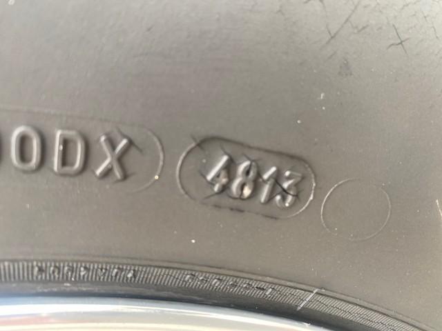 2006 Silver Streak Mica /Graphite Toyota Tacoma 1 OWNER 4WD CREW CAB (3TMMU52N46M) with an 4.0L DOHC EFI 24-Valve V6 VVT-i Engine engine, Automatic transmission, located at 4701 North Dixie Hwy, Pompano Beach, FL, 33064, (954) 422-2889, 26.240938, -80.123474 - OUR WEBPAGE FLORIDACARS1.COM HAS OVER 100 PHOTOS AND FREE CARFAX LINK 2006 TOYOTA TACOMA V6 4 DOOR CREW CAB VIN: 3TMMU52N46M001928 3 T M M U 5 2 N 4 6 M 0 0 1 9 2 8 CREW PICKUP 4.0L V6 F DOHC 24V GASOLINE 21 MPG REAR WHEEL DRIVE W/ 4X4 Features 4WD/AWD ABS Brakes Air Conditioning Alloy Wheels AM/FM - Photo#37