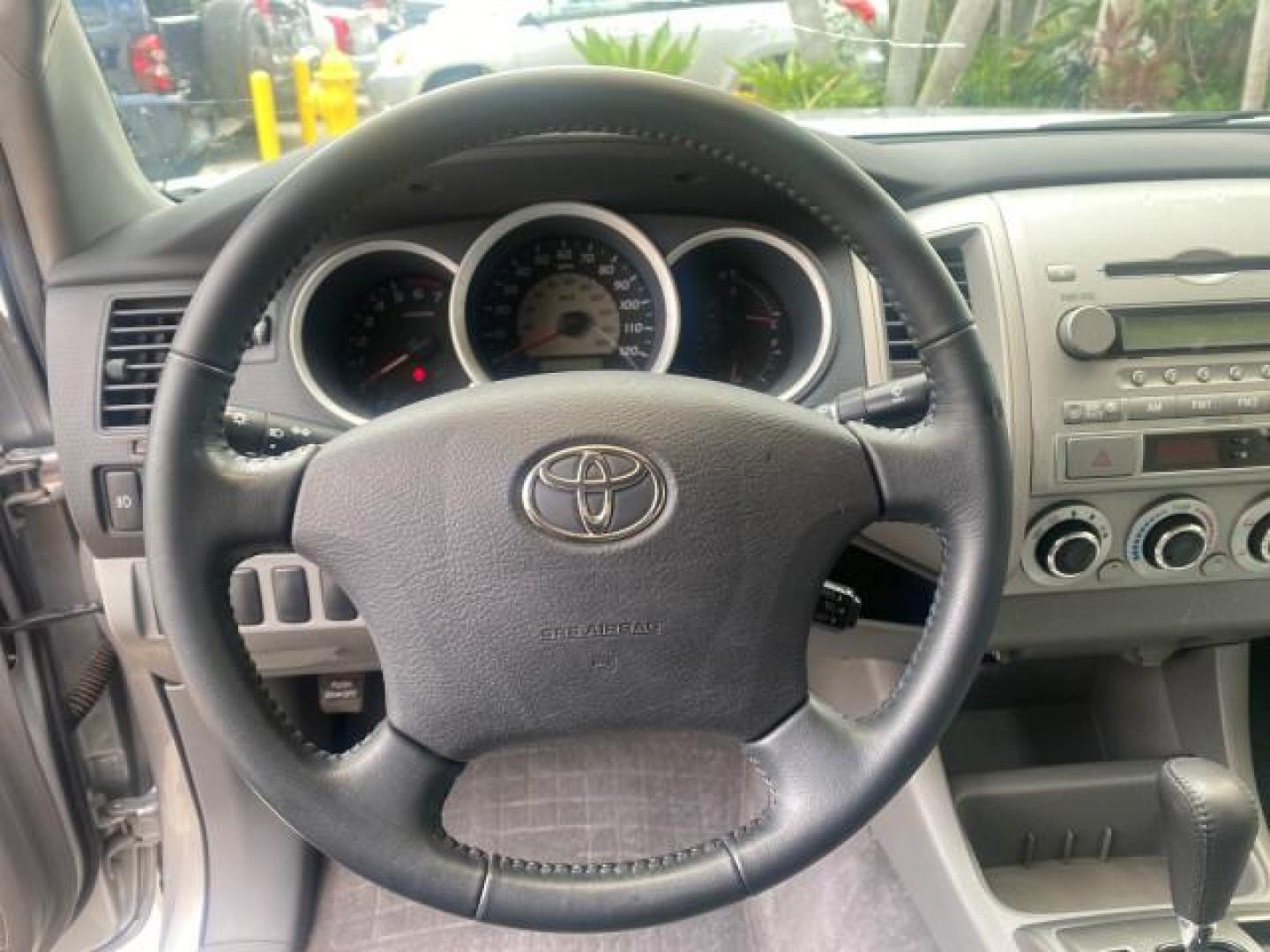 2006 Silver Streak Mica /Graphite Toyota Tacoma 1 OWNER 4WD CREW CAB (3TMMU52N46M) with an 4.0L DOHC EFI 24-Valve V6 VVT-i Engine engine, Automatic transmission, located at 4701 North Dixie Hwy, Pompano Beach, FL, 33064, (954) 422-2889, 26.240938, -80.123474 - OUR WEBPAGE FLORIDACARS1.COM HAS OVER 100 PHOTOS AND FREE CARFAX LINK 2006 TOYOTA TACOMA V6 4 DOOR CREW CAB VIN: 3TMMU52N46M001928 3 T M M U 5 2 N 4 6 M 0 0 1 9 2 8 CREW PICKUP 4.0L V6 F DOHC 24V GASOLINE 21 MPG REAR WHEEL DRIVE W/ 4X4 Features 4WD/AWD ABS Brakes Air Conditioning Alloy Wheels AM/FM - Photo#49