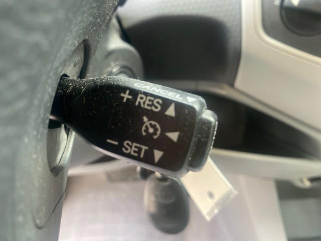 2006 Silver Streak Mica /Graphite Toyota Tacoma 1 OWNER 4WD CREW CAB (3TMMU52N46M) with an 4.0L DOHC EFI 24-Valve V6 VVT-i Engine engine, Automatic transmission, located at 4701 North Dixie Hwy, Pompano Beach, FL, 33064, (954) 422-2889, 26.240938, -80.123474 - OUR WEBPAGE FLORIDACARS1.COM HAS OVER 100 PHOTOS AND FREE CARFAX LINK 2006 TOYOTA TACOMA V6 4 DOOR CREW CAB VIN: 3TMMU52N46M001928 3 T M M U 5 2 N 4 6 M 0 0 1 9 2 8 CREW PICKUP 4.0L V6 F DOHC 24V GASOLINE 21 MPG REAR WHEEL DRIVE W/ 4X4 Features 4WD/AWD ABS Brakes Air Conditioning Alloy Wheels AM/FM - Photo#54