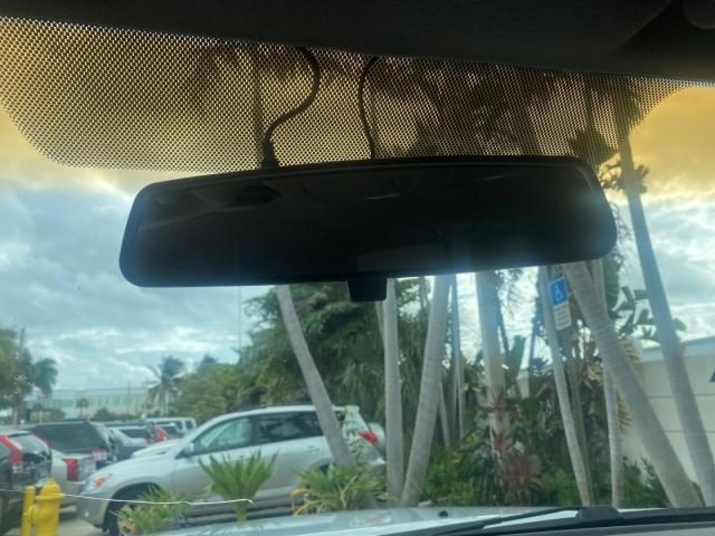 2006 Silver Streak Mica /Graphite Toyota Tacoma 1 OWNER 4WD CREW CAB (3TMMU52N46M) with an 4.0L DOHC EFI 24-Valve V6 VVT-i Engine engine, Automatic transmission, located at 4701 North Dixie Hwy, Pompano Beach, FL, 33064, (954) 422-2889, 26.240938, -80.123474 - OUR WEBPAGE FLORIDACARS1.COM HAS OVER 100 PHOTOS AND FREE CARFAX LINK 2006 TOYOTA TACOMA V6 4 DOOR CREW CAB VIN: 3TMMU52N46M001928 3 T M M U 5 2 N 4 6 M 0 0 1 9 2 8 CREW PICKUP 4.0L V6 F DOHC 24V GASOLINE 21 MPG REAR WHEEL DRIVE W/ 4X4 Features 4WD/AWD ABS Brakes Air Conditioning Alloy Wheels AM/FM - Photo#66