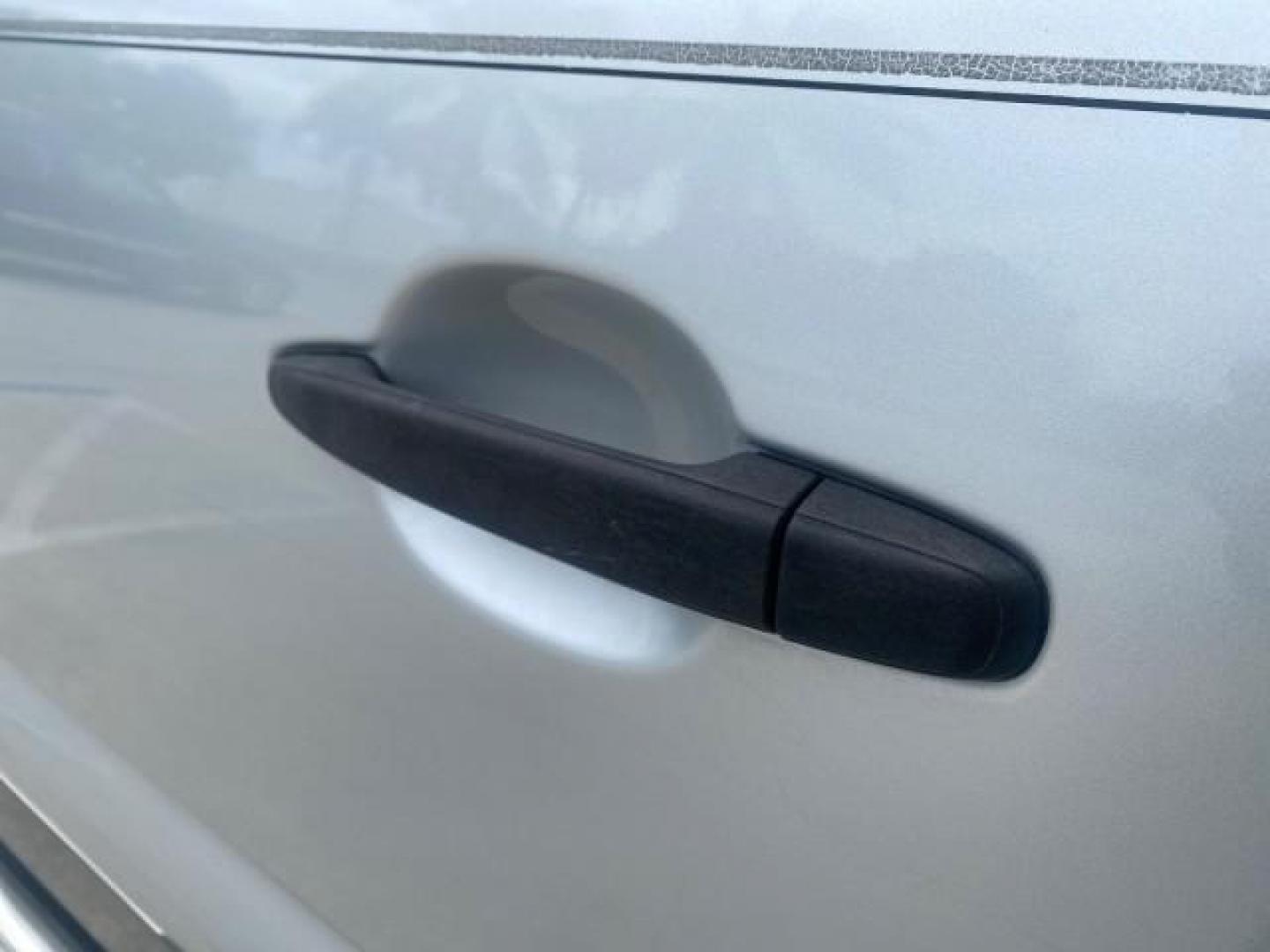 2006 Silver Streak Mica /Graphite Toyota Tacoma 1 OWNER 4WD CREW CAB (3TMMU52N46M) with an 4.0L DOHC EFI 24-Valve V6 VVT-i Engine engine, Automatic transmission, located at 4701 North Dixie Hwy, Pompano Beach, FL, 33064, (954) 422-2889, 26.240938, -80.123474 - OUR WEBPAGE FLORIDACARS1.COM HAS OVER 100 PHOTOS AND FREE CARFAX LINK 2006 TOYOTA TACOMA V6 4 DOOR CREW CAB VIN: 3TMMU52N46M001928 3 T M M U 5 2 N 4 6 M 0 0 1 9 2 8 CREW PICKUP 4.0L V6 F DOHC 24V GASOLINE 21 MPG REAR WHEEL DRIVE W/ 4X4 Features 4WD/AWD ABS Brakes Air Conditioning Alloy Wheels AM/FM - Photo#76