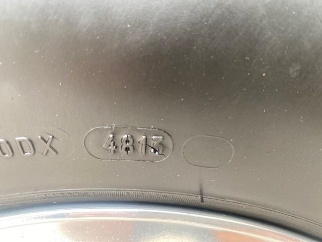 2006 Silver Streak Mica /Graphite Toyota Tacoma 1 OWNER 4WD CREW CAB (3TMMU52N46M) with an 4.0L DOHC EFI 24-Valve V6 VVT-i Engine engine, Automatic transmission, located at 4701 North Dixie Hwy, Pompano Beach, FL, 33064, (954) 422-2889, 26.240938, -80.123474 - OUR WEBPAGE FLORIDACARS1.COM HAS OVER 100 PHOTOS AND FREE CARFAX LINK 2006 TOYOTA TACOMA V6 4 DOOR CREW CAB VIN: 3TMMU52N46M001928 3 T M M U 5 2 N 4 6 M 0 0 1 9 2 8 CREW PICKUP 4.0L V6 F DOHC 24V GASOLINE 21 MPG REAR WHEEL DRIVE W/ 4X4 Features 4WD/AWD ABS Brakes Air Conditioning Alloy Wheels AM/FM - Photo#92