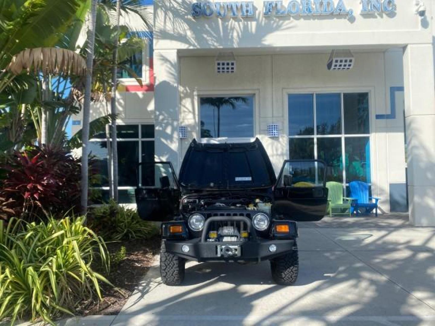 2001 Black /Agate Jeep Wrangler AUTO AC LOW MILES 77,760 HARD TOP (1J4FA49S61P) with an 4.0L SMFI I6 Power Tech Engine engine, Automatic transmission, located at 4701 North Dixie Hwy, Pompano Beach, FL, 33064, (954) 422-2889, 26.240938, -80.123474 - OUR WEBPAGE FLORIDACARS1.COM HAS OVER 100 PHOTOS AND FREE CARFAX LINK 2001 JEEP WRANGLER SPORT REMOVABLE HARD TOP VIN: 1J4FA49S61P364008 1 J 4 F A 4 9 S 6 1 P 3 6 4 0 0 8 UTILITY (BLAZER, JIMMY, SCOUT, ETC.) 4.0L I6 F GASOLINE REAR WHEEL DRIVE W/ 4X4 Features 4WD/AWD Air Conditioning Alloy Wheels AM - Photo#16