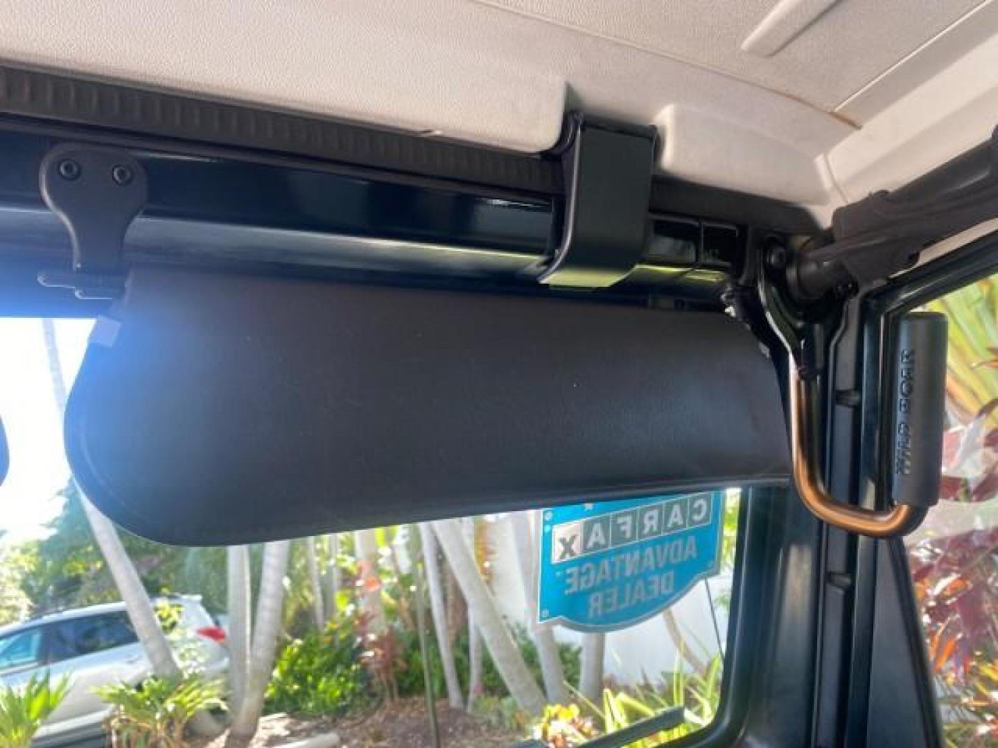 2001 Black /Agate Jeep Wrangler AUTO AC LOW MILES 77,760 HARD TOP (1J4FA49S61P) with an 4.0L SMFI I6 Power Tech Engine engine, Automatic transmission, located at 4701 North Dixie Hwy, Pompano Beach, FL, 33064, (954) 422-2889, 26.240938, -80.123474 - OUR WEBPAGE FLORIDACARS1.COM HAS OVER 100 PHOTOS AND FREE CARFAX LINK 2001 JEEP WRANGLER SPORT REMOVABLE HARD TOP VIN: 1J4FA49S61P364008 1 J 4 F A 4 9 S 6 1 P 3 6 4 0 0 8 UTILITY (BLAZER, JIMMY, SCOUT, ETC.) 4.0L I6 F GASOLINE REAR WHEEL DRIVE W/ 4X4 Features 4WD/AWD Air Conditioning Alloy Wheels AM - Photo#76