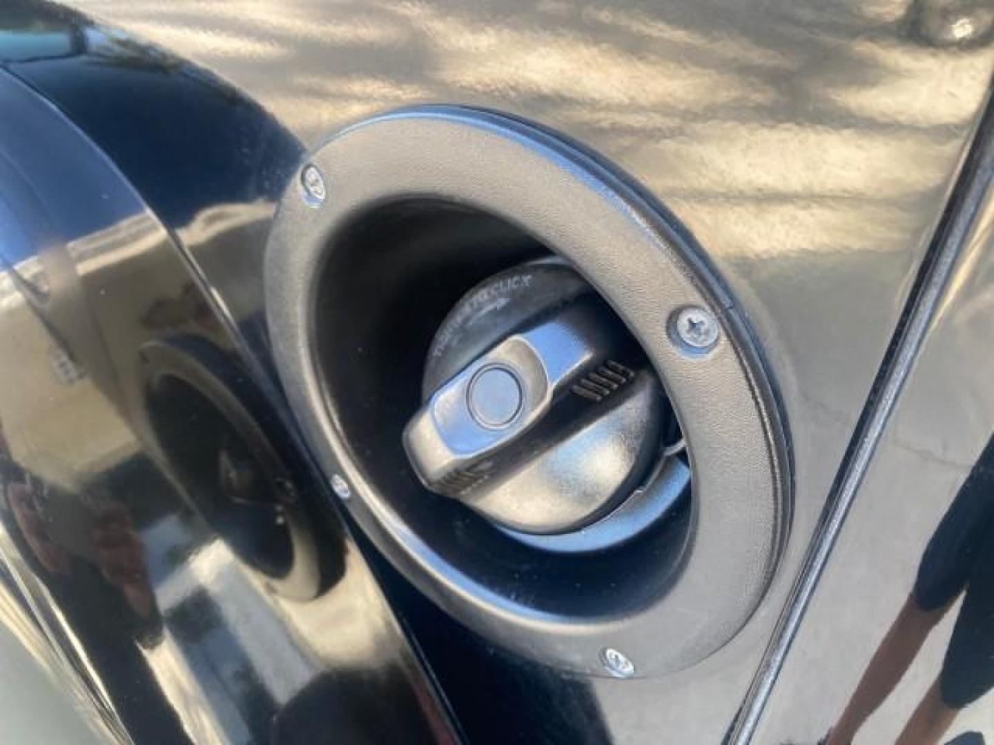 2001 Black /Agate Jeep Wrangler AUTO AC LOW MILES 77,760 HARD TOP (1J4FA49S61P) with an 4.0L SMFI I6 Power Tech Engine engine, Automatic transmission, located at 4701 North Dixie Hwy, Pompano Beach, FL, 33064, (954) 422-2889, 26.240938, -80.123474 - OUR WEBPAGE FLORIDACARS1.COM HAS OVER 100 PHOTOS AND FREE CARFAX LINK 2001 JEEP WRANGLER SPORT REMOVABLE HARD TOP VIN: 1J4FA49S61P364008 1 J 4 F A 4 9 S 6 1 P 3 6 4 0 0 8 UTILITY (BLAZER, JIMMY, SCOUT, ETC.) 4.0L I6 F GASOLINE REAR WHEEL DRIVE W/ 4X4 Features 4WD/AWD Air Conditioning Alloy Wheels AM - Photo#86