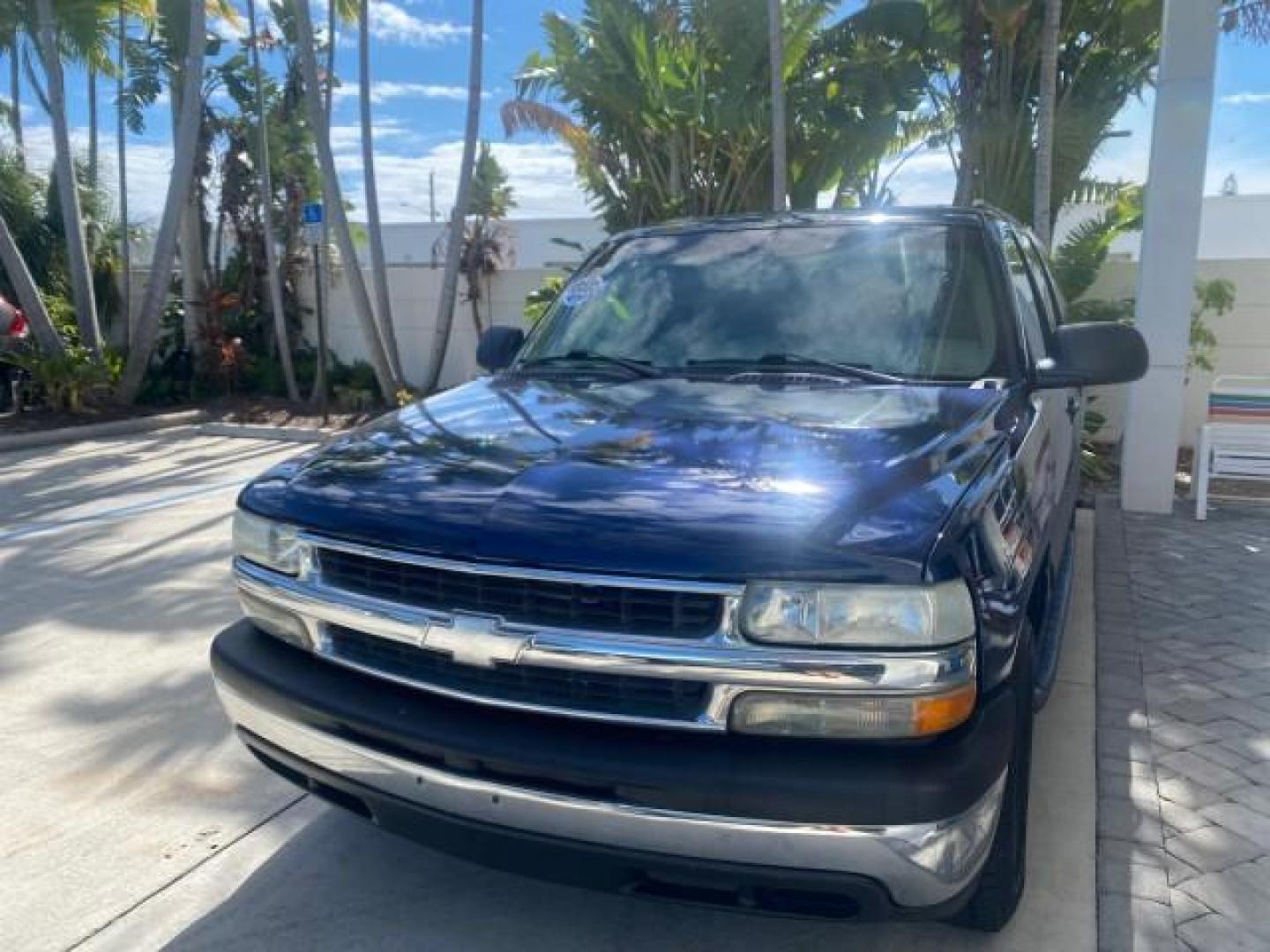2003 Indigo Blue Metallic /Tan/Neutral Chevrolet Suburban LT 1 OWNER NO ACCIDENTS (1GNEC16Z13R) with an 5.3L Vortec 5300 V8 SFI Bi-Fuel Engine engine, Automatic transmission, located at 4701 North Dixie Hwy, Pompano Beach, FL, 33064, (954) 422-2889, 26.240938, -80.123474 - OUR WEBPAGE FLORIDACARS1.COM HAS OVER 100 PHOTOS AND FREE CARFAX LINK 2003 CHEVROLET SUBURBAN 1500 LS VIN: 1GNEC16Z13R307421 1 G N E C 1 6 Z 1 3 R 3 0 7 4 2 1 4 DOOR WAGON/SPORT UTILITY 5.3L V8 F FLEX FUEL 18 MPG REAR WHEEL DRIVE Features ABS Brakes Air Conditioning Alloy Wheels AM/FM Stereo Automat - Photo#3