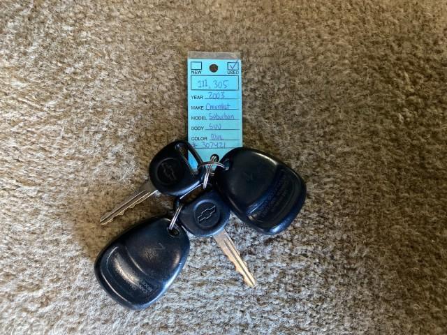 2003 Indigo Blue Metallic /Tan/Neutral Chevrolet Suburban LT 1 OWNER NO ACCIDENTS (1GNEC16Z13R) with an 5.3L Vortec 5300 V8 SFI Bi-Fuel Engine engine, Automatic transmission, located at 4701 North Dixie Hwy, Pompano Beach, FL, 33064, (954) 422-2889, 26.240938, -80.123474 - OUR WEBPAGE FLORIDACARS1.COM HAS OVER 100 PHOTOS AND FREE CARFAX LINK 2003 CHEVROLET SUBURBAN 1500 LS VIN: 1GNEC16Z13R307421 1 G N E C 1 6 Z 1 3 R 3 0 7 4 2 1 4 DOOR WAGON/SPORT UTILITY 5.3L V8 F FLEX FUEL 18 MPG REAR WHEEL DRIVE Features ABS Brakes Air Conditioning Alloy Wheels AM/FM Stereo Automat - Photo#23