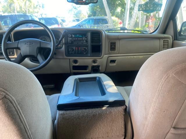 2003 Indigo Blue Metallic /Tan/Neutral Chevrolet Suburban LT 1 OWNER NO ACCIDENTS (1GNEC16Z13R) with an 5.3L Vortec 5300 V8 SFI Bi-Fuel Engine engine, Automatic transmission, located at 4701 North Dixie Hwy, Pompano Beach, FL, 33064, (954) 422-2889, 26.240938, -80.123474 - OUR WEBPAGE FLORIDACARS1.COM HAS OVER 100 PHOTOS AND FREE CARFAX LINK 2003 CHEVROLET SUBURBAN 1500 LS VIN: 1GNEC16Z13R307421 1 G N E C 1 6 Z 1 3 R 3 0 7 4 2 1 4 DOOR WAGON/SPORT UTILITY 5.3L V8 F FLEX FUEL 18 MPG REAR WHEEL DRIVE Features ABS Brakes Air Conditioning Alloy Wheels AM/FM Stereo Automat - Photo#77