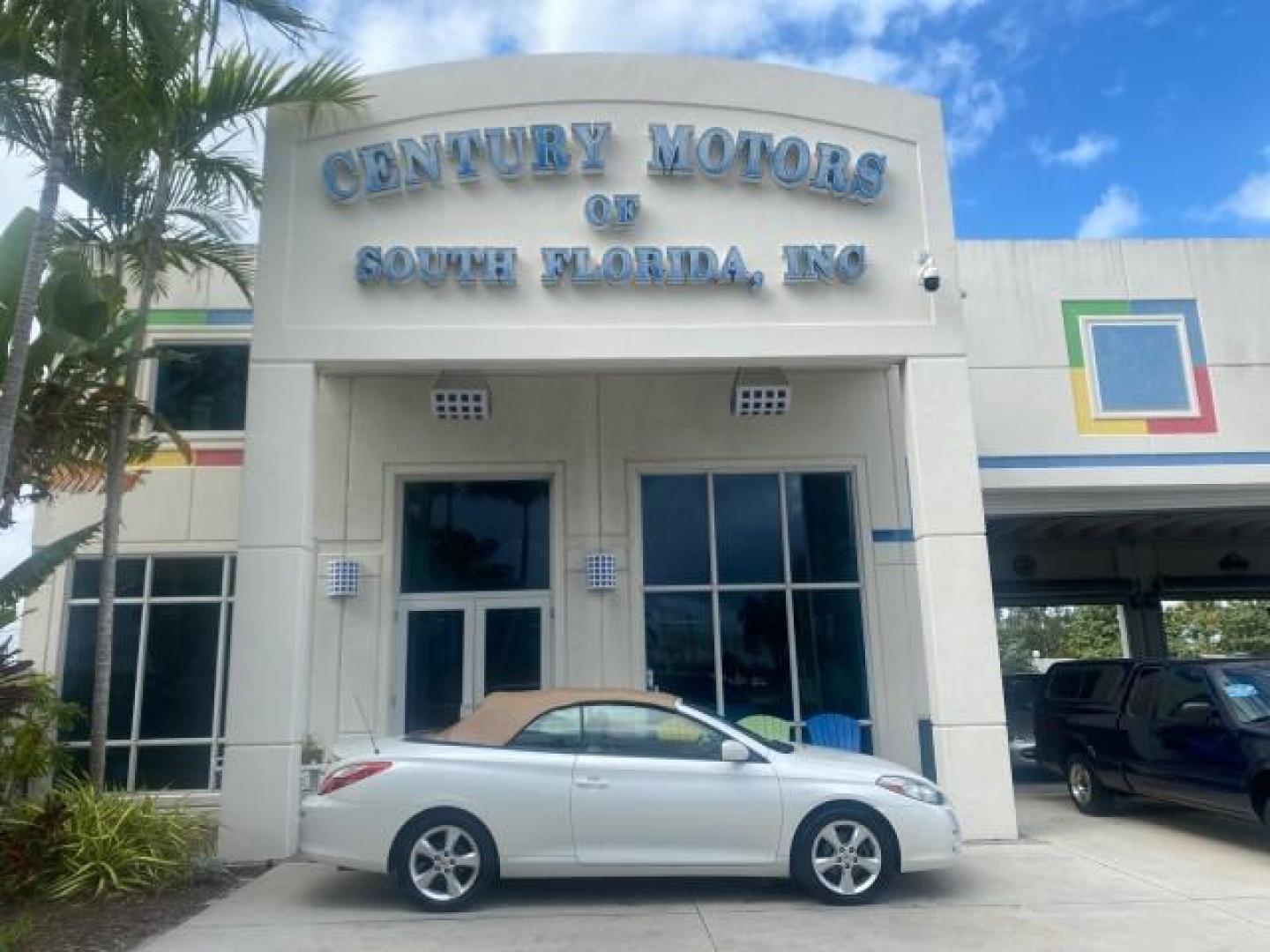 2007 Blizzard Pearl /Ivory Toyota Camry Solara SLE LOW MILES 67,647 (4T1FA38P37U) with an 3.3L DOHC SMPI VVT-i 24-Valve V6 Engine engine, Automatic transmission, located at 4701 North Dixie Hwy, Pompano Beach, FL, 33064, (954) 422-2889, 26.240938, -80.123474 - OUR WEBPAGE FLORIDACARS1.COM HAS OVER 100 PHOTOS AND FREE CARFAX LINK 2007 TOYOTA CAMRY SOLARA SLE V6 VIN: 4T1FA38P37U115572 4 T 1 F A 3 8 P 3 7 U 1 1 5 5 7 2 CONVERTIBLE 3.3L V6 F DOHC 24V GASOLINE 29 MPG FRONT WHEEL DRIVE Features ABS Brakes Air Conditioning Alloy Wheels AM/FM Stereo Automatic Tra - Photo#0