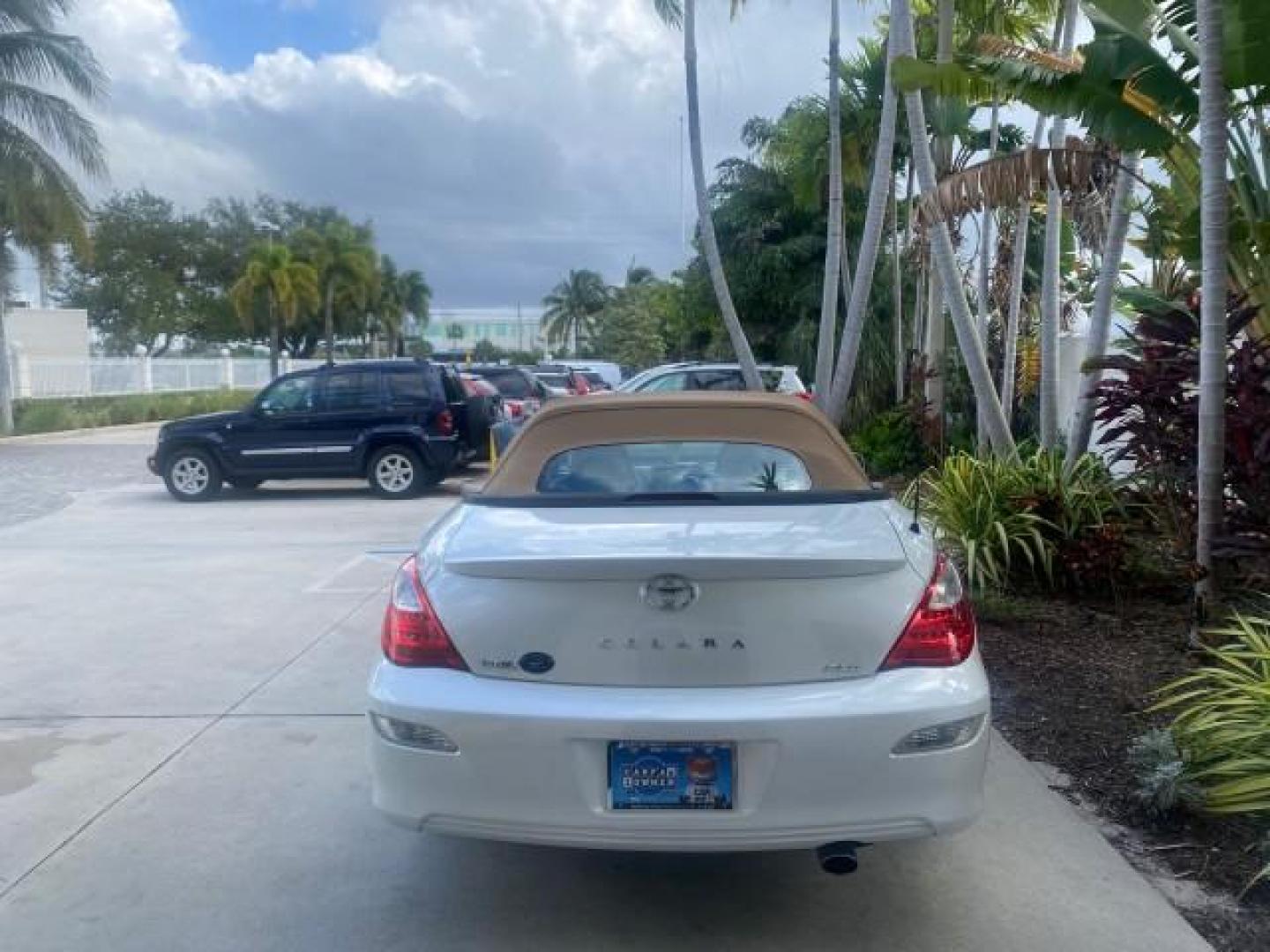 2007 Blizzard Pearl /Ivory Toyota Camry Solara SLE LOW MILES 67,647 (4T1FA38P37U) with an 3.3L DOHC SMPI VVT-i 24-Valve V6 Engine engine, Automatic transmission, located at 4701 North Dixie Hwy, Pompano Beach, FL, 33064, (954) 422-2889, 26.240938, -80.123474 - OUR WEBPAGE FLORIDACARS1.COM HAS OVER 100 PHOTOS AND FREE CARFAX LINK 2007 TOYOTA CAMRY SOLARA SLE V6 VIN: 4T1FA38P37U115572 4 T 1 F A 3 8 P 3 7 U 1 1 5 5 7 2 CONVERTIBLE 3.3L V6 F DOHC 24V GASOLINE 29 MPG FRONT WHEEL DRIVE Features ABS Brakes Air Conditioning Alloy Wheels AM/FM Stereo Automatic Tra - Photo#6