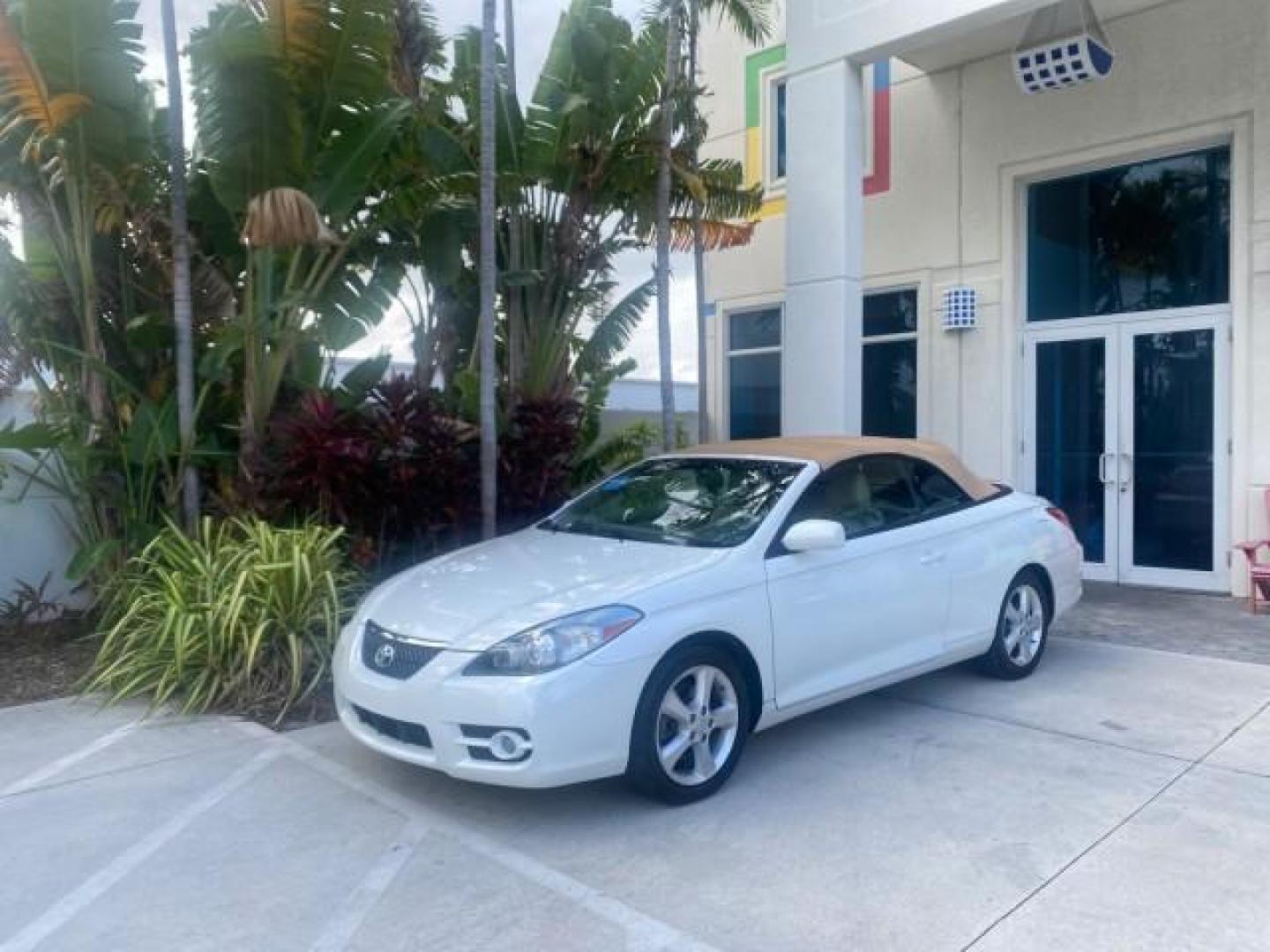 2007 Blizzard Pearl /Ivory Toyota Camry Solara SLE LOW MILES 67,647 (4T1FA38P37U) with an 3.3L DOHC SMPI VVT-i 24-Valve V6 Engine engine, Automatic transmission, located at 4701 North Dixie Hwy, Pompano Beach, FL, 33064, (954) 422-2889, 26.240938, -80.123474 - OUR WEBPAGE FLORIDACARS1.COM HAS OVER 100 PHOTOS AND FREE CARFAX LINK 2007 TOYOTA CAMRY SOLARA SLE V6 VIN: 4T1FA38P37U115572 4 T 1 F A 3 8 P 3 7 U 1 1 5 5 7 2 CONVERTIBLE 3.3L V6 F DOHC 24V GASOLINE 29 MPG FRONT WHEEL DRIVE Features ABS Brakes Air Conditioning Alloy Wheels AM/FM Stereo Automatic Tra - Photo#32
