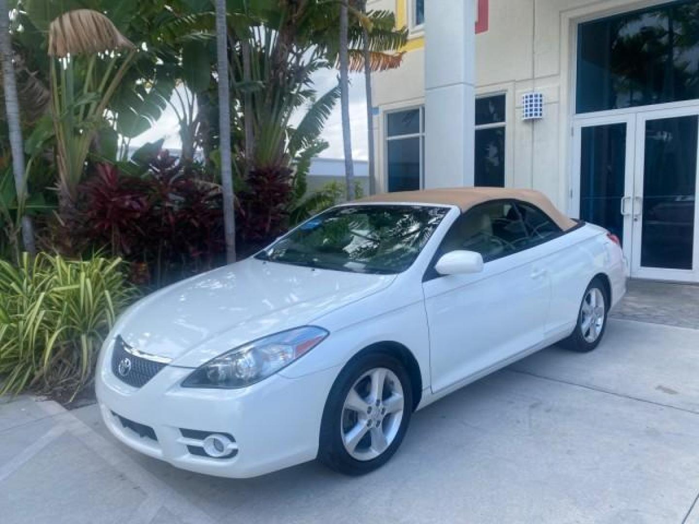 2007 Blizzard Pearl /Ivory Toyota Camry Solara SLE LOW MILES 67,647 (4T1FA38P37U) with an 3.3L DOHC SMPI VVT-i 24-Valve V6 Engine engine, Automatic transmission, located at 4701 North Dixie Hwy, Pompano Beach, FL, 33064, (954) 422-2889, 26.240938, -80.123474 - OUR WEBPAGE FLORIDACARS1.COM HAS OVER 100 PHOTOS AND FREE CARFAX LINK 2007 TOYOTA CAMRY SOLARA SLE V6 VIN: 4T1FA38P37U115572 4 T 1 F A 3 8 P 3 7 U 1 1 5 5 7 2 CONVERTIBLE 3.3L V6 F DOHC 24V GASOLINE 29 MPG FRONT WHEEL DRIVE Features ABS Brakes Air Conditioning Alloy Wheels AM/FM Stereo Automatic Tra - Photo#34