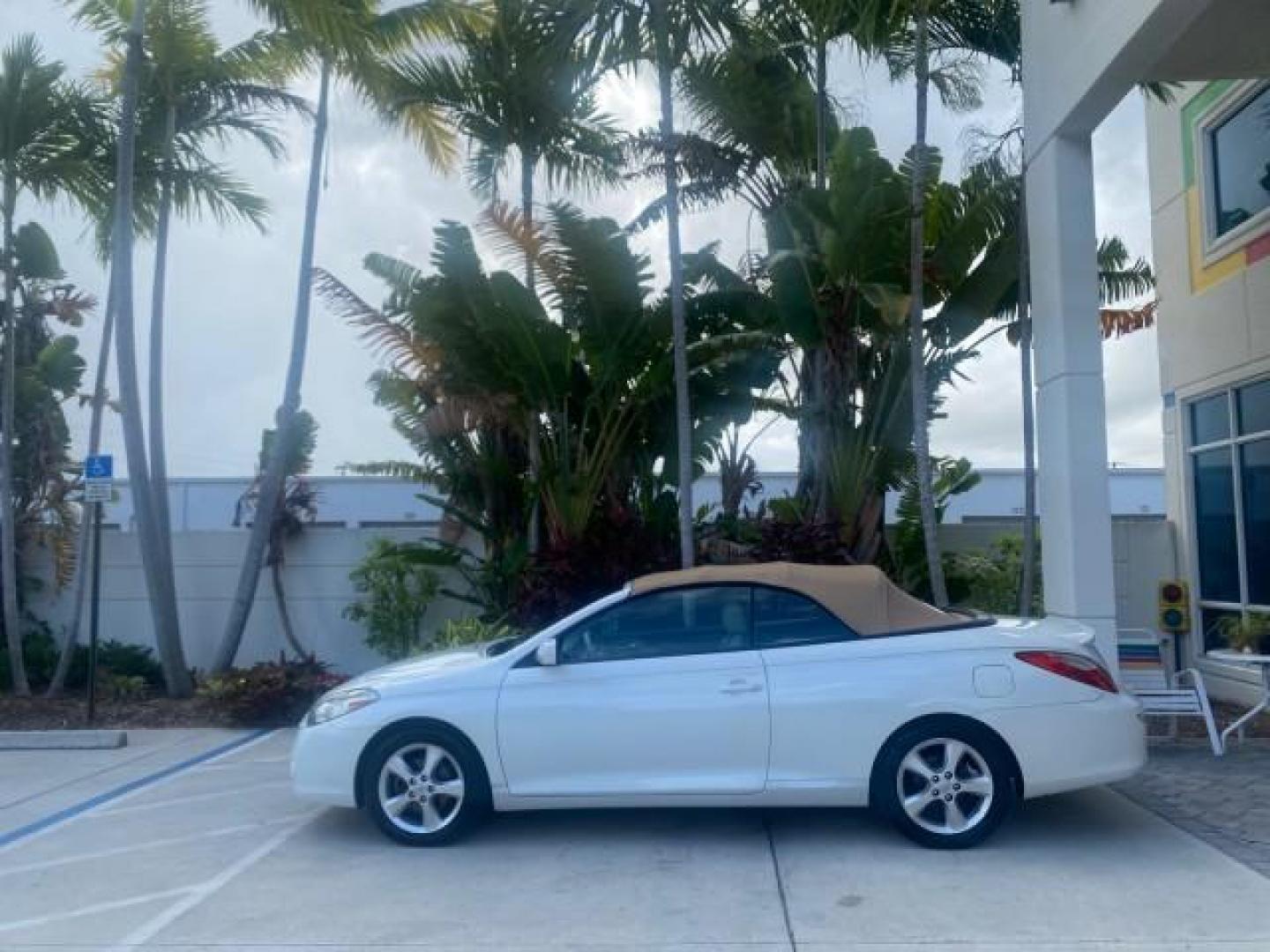 2007 Blizzard Pearl /Ivory Toyota Camry Solara SLE LOW MILES 67,647 (4T1FA38P37U) with an 3.3L DOHC SMPI VVT-i 24-Valve V6 Engine engine, Automatic transmission, located at 4701 North Dixie Hwy, Pompano Beach, FL, 33064, (954) 422-2889, 26.240938, -80.123474 - OUR WEBPAGE FLORIDACARS1.COM HAS OVER 100 PHOTOS AND FREE CARFAX LINK 2007 TOYOTA CAMRY SOLARA SLE V6 VIN: 4T1FA38P37U115572 4 T 1 F A 3 8 P 3 7 U 1 1 5 5 7 2 CONVERTIBLE 3.3L V6 F DOHC 24V GASOLINE 29 MPG FRONT WHEEL DRIVE Features ABS Brakes Air Conditioning Alloy Wheels AM/FM Stereo Automatic Tra - Photo#36
