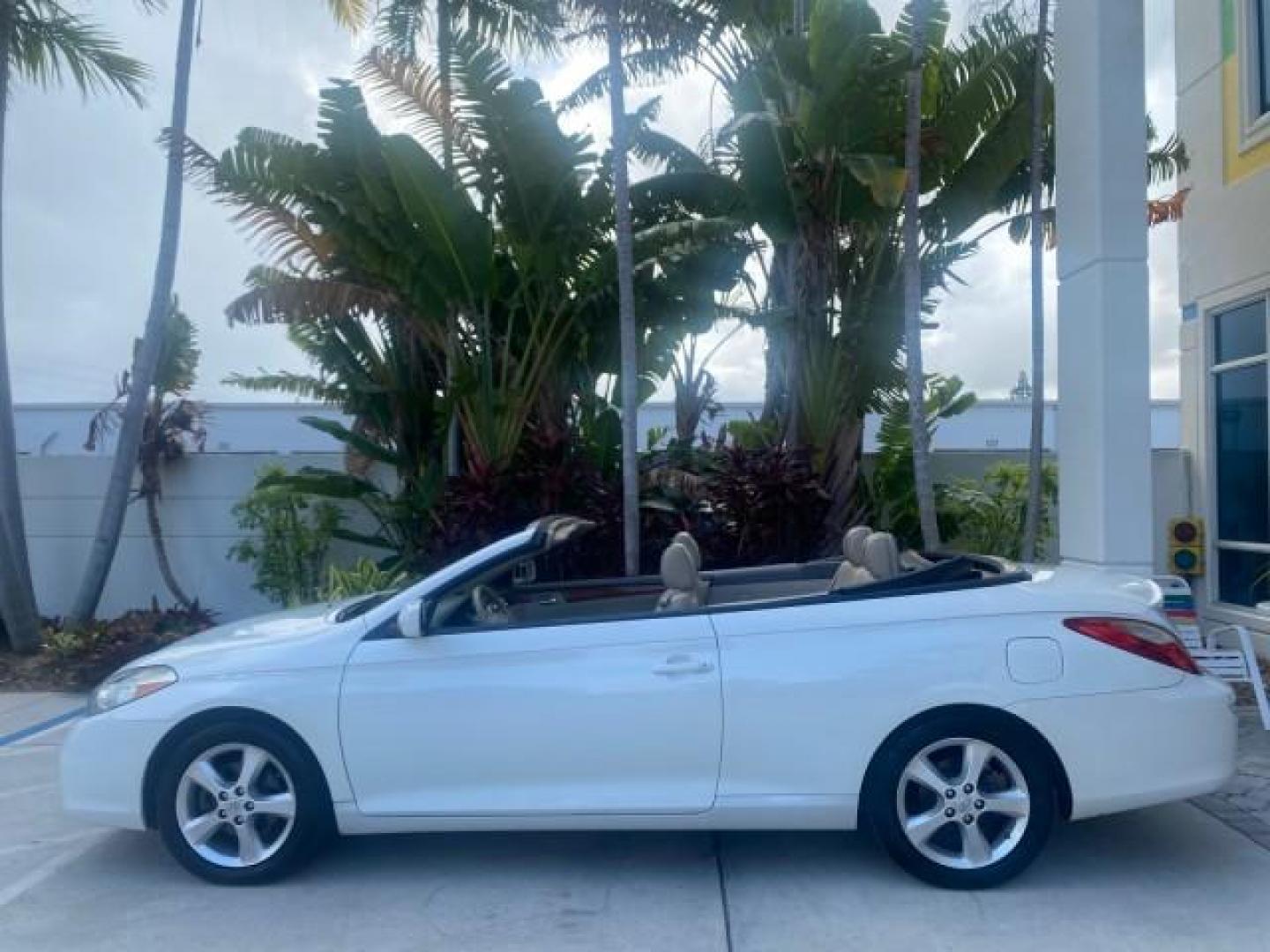 2007 Blizzard Pearl /Ivory Toyota Camry Solara SLE LOW MILES 67,647 (4T1FA38P37U) with an 3.3L DOHC SMPI VVT-i 24-Valve V6 Engine engine, Automatic transmission, located at 4701 North Dixie Hwy, Pompano Beach, FL, 33064, (954) 422-2889, 26.240938, -80.123474 - OUR WEBPAGE FLORIDACARS1.COM HAS OVER 100 PHOTOS AND FREE CARFAX LINK 2007 TOYOTA CAMRY SOLARA SLE V6 VIN: 4T1FA38P37U115572 4 T 1 F A 3 8 P 3 7 U 1 1 5 5 7 2 CONVERTIBLE 3.3L V6 F DOHC 24V GASOLINE 29 MPG FRONT WHEEL DRIVE Features ABS Brakes Air Conditioning Alloy Wheels AM/FM Stereo Automatic Tra - Photo#39