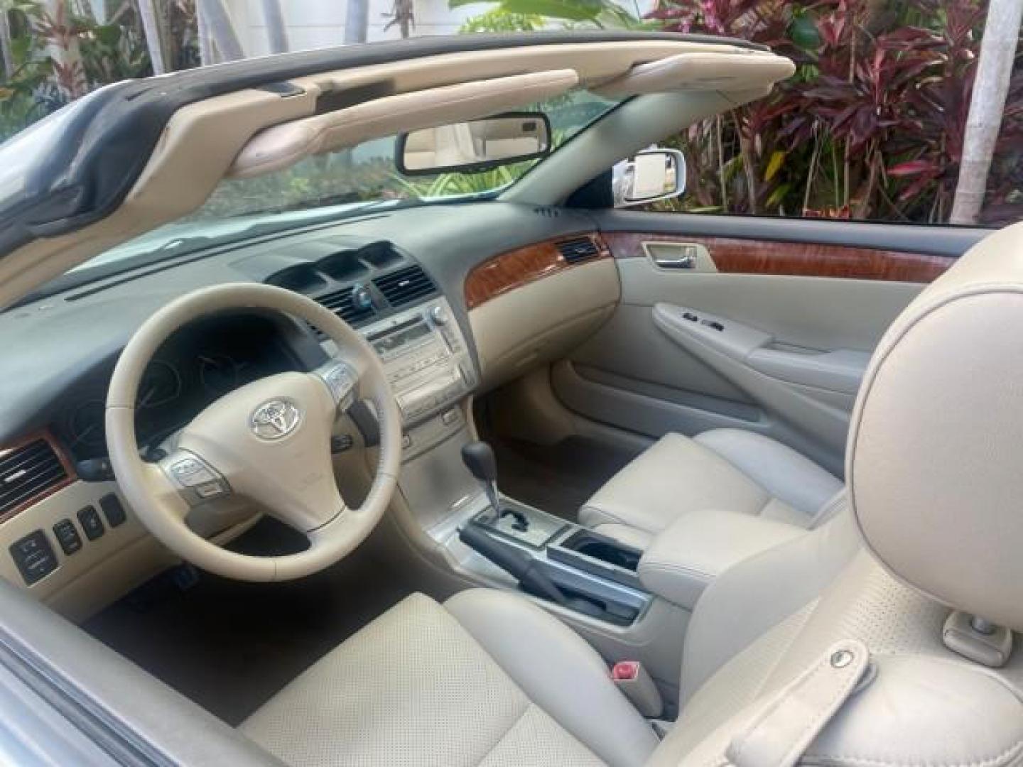 2007 Blizzard Pearl /Ivory Toyota Camry Solara SLE LOW MILES 67,647 (4T1FA38P37U) with an 3.3L DOHC SMPI VVT-i 24-Valve V6 Engine engine, Automatic transmission, located at 4701 North Dixie Hwy, Pompano Beach, FL, 33064, (954) 422-2889, 26.240938, -80.123474 - OUR WEBPAGE FLORIDACARS1.COM HAS OVER 100 PHOTOS AND FREE CARFAX LINK 2007 TOYOTA CAMRY SOLARA SLE V6 VIN: 4T1FA38P37U115572 4 T 1 F A 3 8 P 3 7 U 1 1 5 5 7 2 CONVERTIBLE 3.3L V6 F DOHC 24V GASOLINE 29 MPG FRONT WHEEL DRIVE Features ABS Brakes Air Conditioning Alloy Wheels AM/FM Stereo Automatic Tra - Photo#49