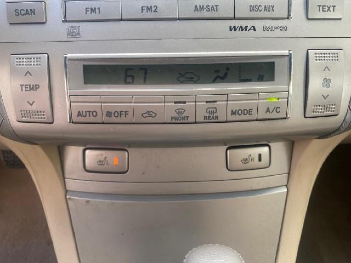 2007 Blizzard Pearl /Ivory Toyota Camry Solara SLE LOW MILES 67,647 (4T1FA38P37U) with an 3.3L DOHC SMPI VVT-i 24-Valve V6 Engine engine, Automatic transmission, located at 4701 North Dixie Hwy, Pompano Beach, FL, 33064, (954) 422-2889, 26.240938, -80.123474 - OUR WEBPAGE FLORIDACARS1.COM HAS OVER 100 PHOTOS AND FREE CARFAX LINK 2007 TOYOTA CAMRY SOLARA SLE V6 VIN: 4T1FA38P37U115572 4 T 1 F A 3 8 P 3 7 U 1 1 5 5 7 2 CONVERTIBLE 3.3L V6 F DOHC 24V GASOLINE 29 MPG FRONT WHEEL DRIVE Features ABS Brakes Air Conditioning Alloy Wheels AM/FM Stereo Automatic Tra - Photo#77