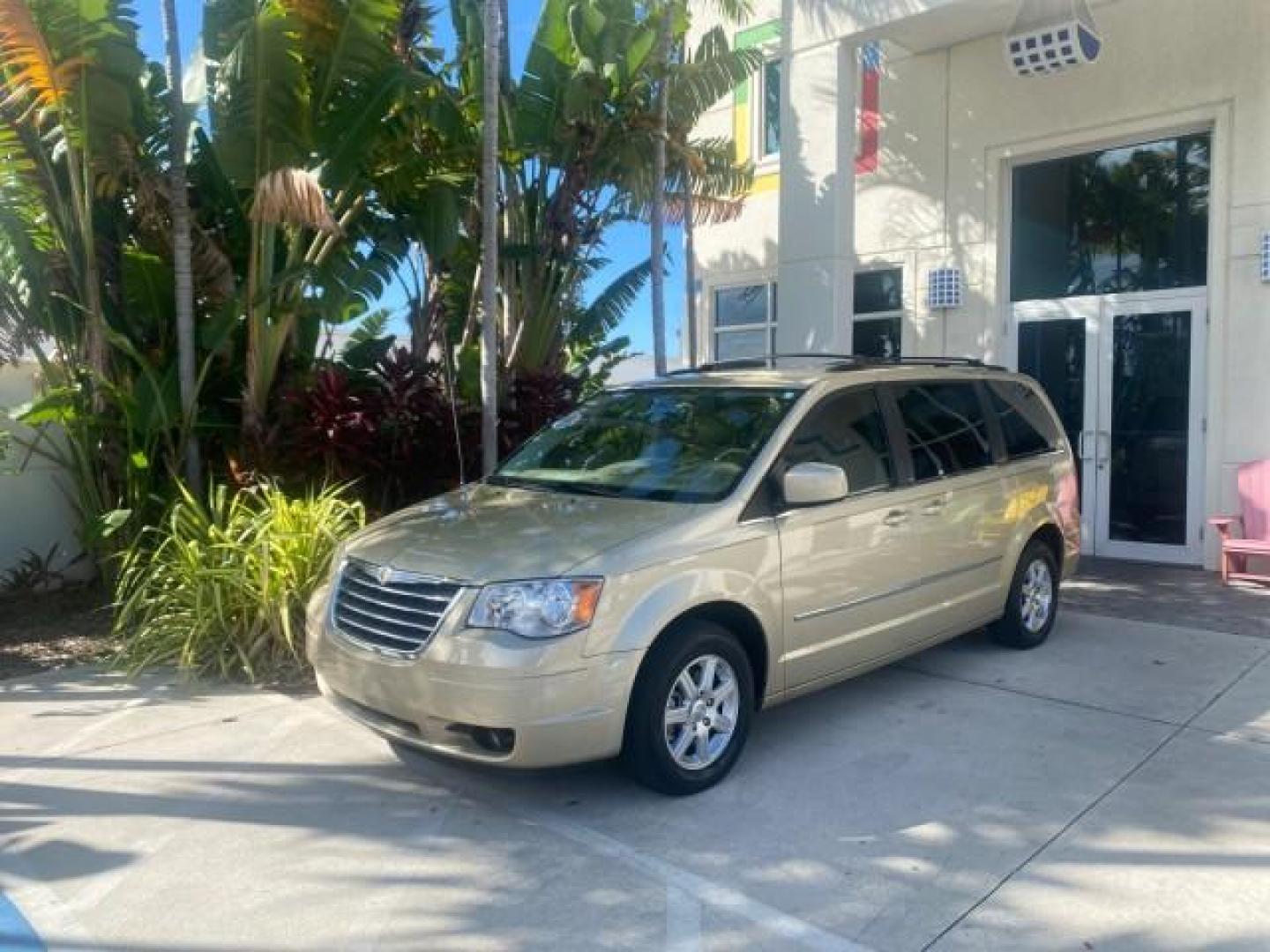 2010 White Gold /Medium pebble beige/cream Chrysler Town and Country Touring LOW MILES 33,692 1 OWNER (2A4RR5D1XAR) with an 3.8L OHV SMPI V6 Engine engine, Automatic transmission, located at 4701 North Dixie Hwy, Pompano Beach, FL, 33064, (954) 422-2889, 26.240938, -80.123474 - OUR WEBPAGE FLORIDACARS1.COM HAS OVER 100 PHOTOS AND FREE CARFAX LINK 2010 CHRYSLER TOWN AND COUNTRY TOURING VIN: 2A4RR5D1XAR392905 2 A 4 R R 5 D 1 X A R 3 9 2 9 0 5 VAN 3.8L V6 F OHV 12V GASOLINE 23 MPG FRONT WHEEL DRIVE Features ABS Brakes Air Conditioning Alloy Wheels AM/FM Stereo Automatic Trans - Photo#29