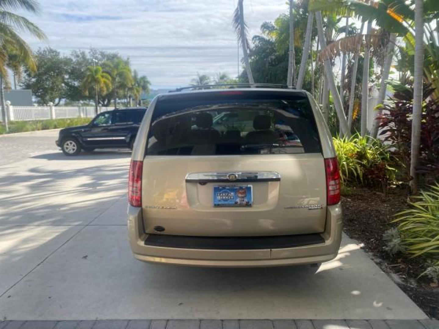 2010 White Gold /Medium pebble beige/cream Chrysler Town and Country Touring LOW MILES 33,692 1 OWNER (2A4RR5D1XAR) with an 3.8L OHV SMPI V6 Engine engine, Automatic transmission, located at 4701 North Dixie Hwy, Pompano Beach, FL, 33064, (954) 422-2889, 26.240938, -80.123474 - OUR WEBPAGE FLORIDACARS1.COM HAS OVER 100 PHOTOS AND FREE CARFAX LINK 2010 CHRYSLER TOWN AND COUNTRY TOURING VIN: 2A4RR5D1XAR392905 2 A 4 R R 5 D 1 X A R 3 9 2 9 0 5 VAN 3.8L V6 F OHV 12V GASOLINE 23 MPG FRONT WHEEL DRIVE Features ABS Brakes Air Conditioning Alloy Wheels AM/FM Stereo Automatic Trans - Photo#35