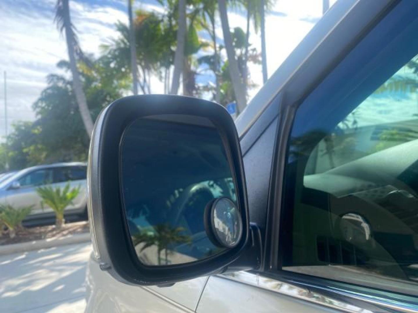 2010 White Gold /Medium pebble beige/cream Chrysler Town and Country Touring LOW MILES 33,692 1 OWNER (2A4RR5D1XAR) with an 3.8L OHV SMPI V6 Engine engine, Automatic transmission, located at 4701 North Dixie Hwy, Pompano Beach, FL, 33064, (954) 422-2889, 26.240938, -80.123474 - OUR WEBPAGE FLORIDACARS1.COM HAS OVER 100 PHOTOS AND FREE CARFAX LINK 2010 CHRYSLER TOWN AND COUNTRY TOURING VIN: 2A4RR5D1XAR392905 2 A 4 R R 5 D 1 X A R 3 9 2 9 0 5 VAN 3.8L V6 F OHV 12V GASOLINE 23 MPG FRONT WHEEL DRIVE Features ABS Brakes Air Conditioning Alloy Wheels AM/FM Stereo Automatic Trans - Photo#39