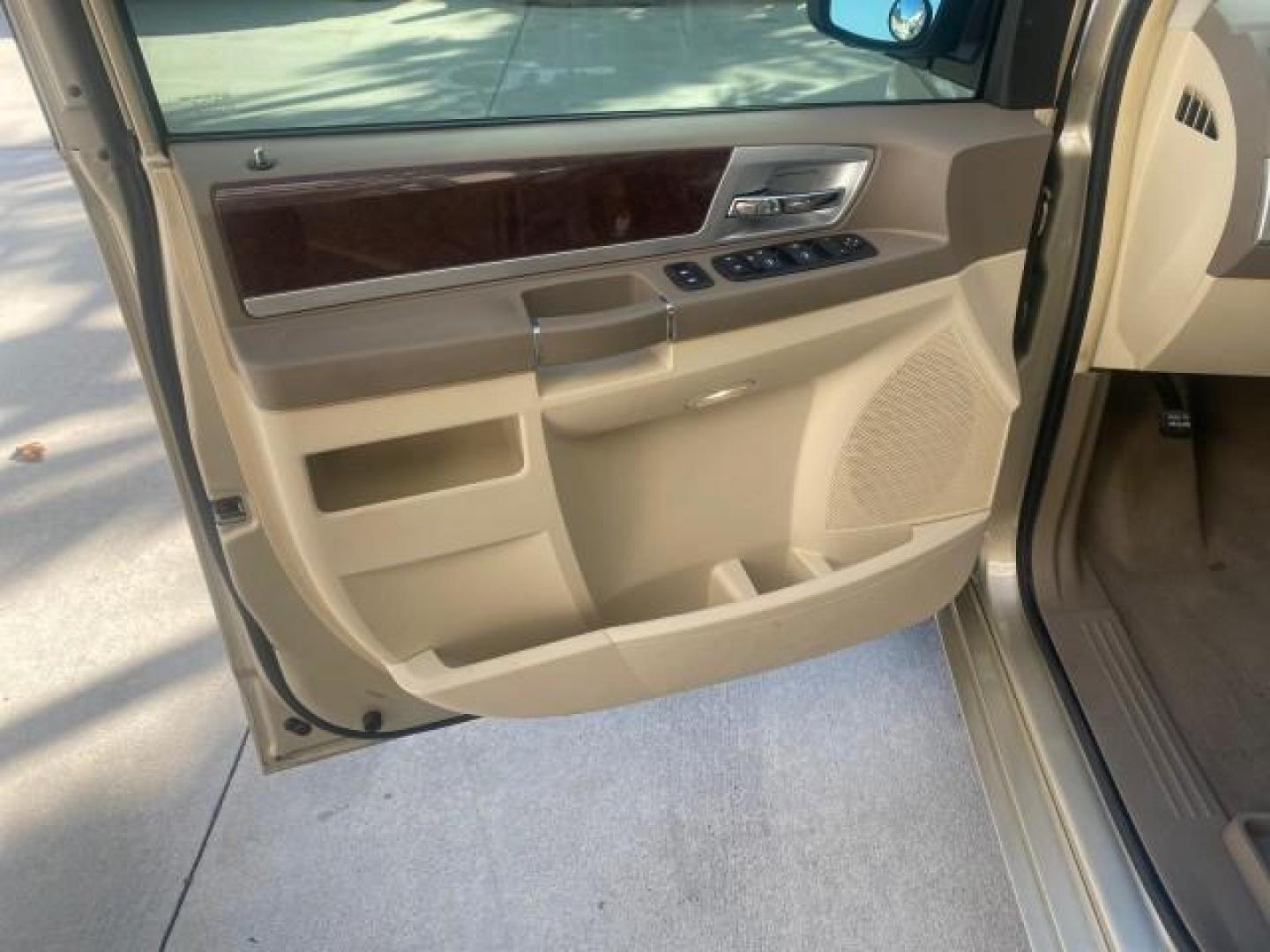 2010 White Gold /Medium pebble beige/cream Chrysler Town and Country Touring LOW MILES 33,692 1 OWNER (2A4RR5D1XAR) with an 3.8L OHV SMPI V6 Engine engine, Automatic transmission, located at 4701 North Dixie Hwy, Pompano Beach, FL, 33064, (954) 422-2889, 26.240938, -80.123474 - OUR WEBPAGE FLORIDACARS1.COM HAS OVER 100 PHOTOS AND FREE CARFAX LINK 2010 CHRYSLER TOWN AND COUNTRY TOURING VIN: 2A4RR5D1XAR392905 2 A 4 R R 5 D 1 X A R 3 9 2 9 0 5 VAN 3.8L V6 F OHV 12V GASOLINE 23 MPG FRONT WHEEL DRIVE Features ABS Brakes Air Conditioning Alloy Wheels AM/FM Stereo Automatic Trans - Photo#41